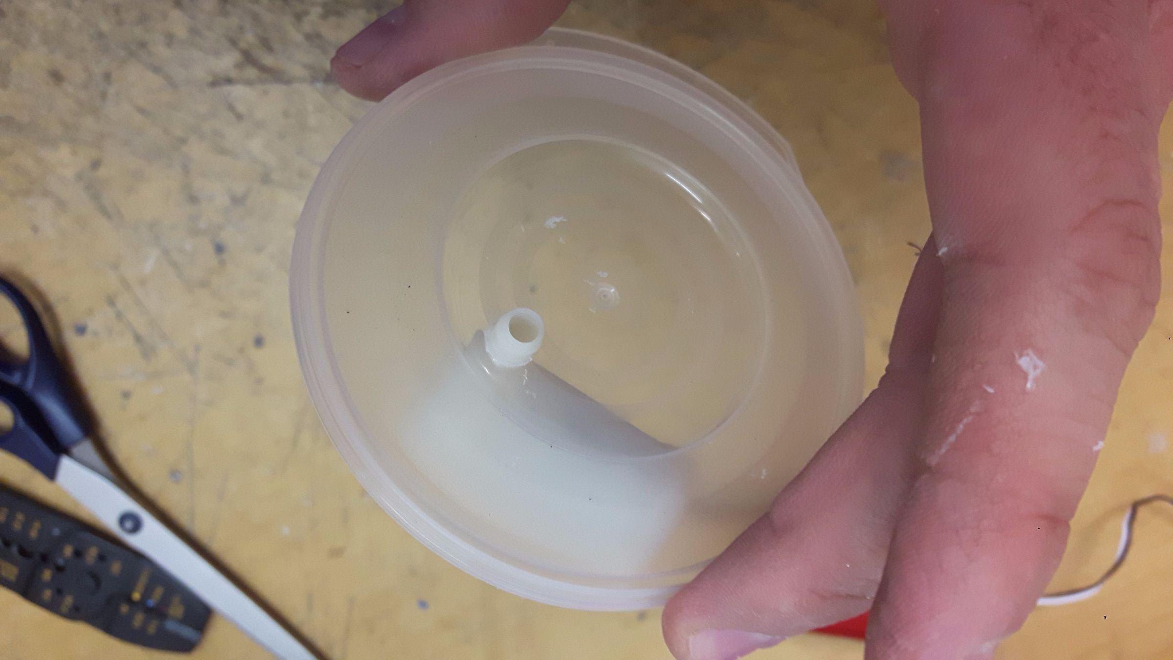 Battery Operated Fish Tank Pump/Filter 7 Steps Instructables