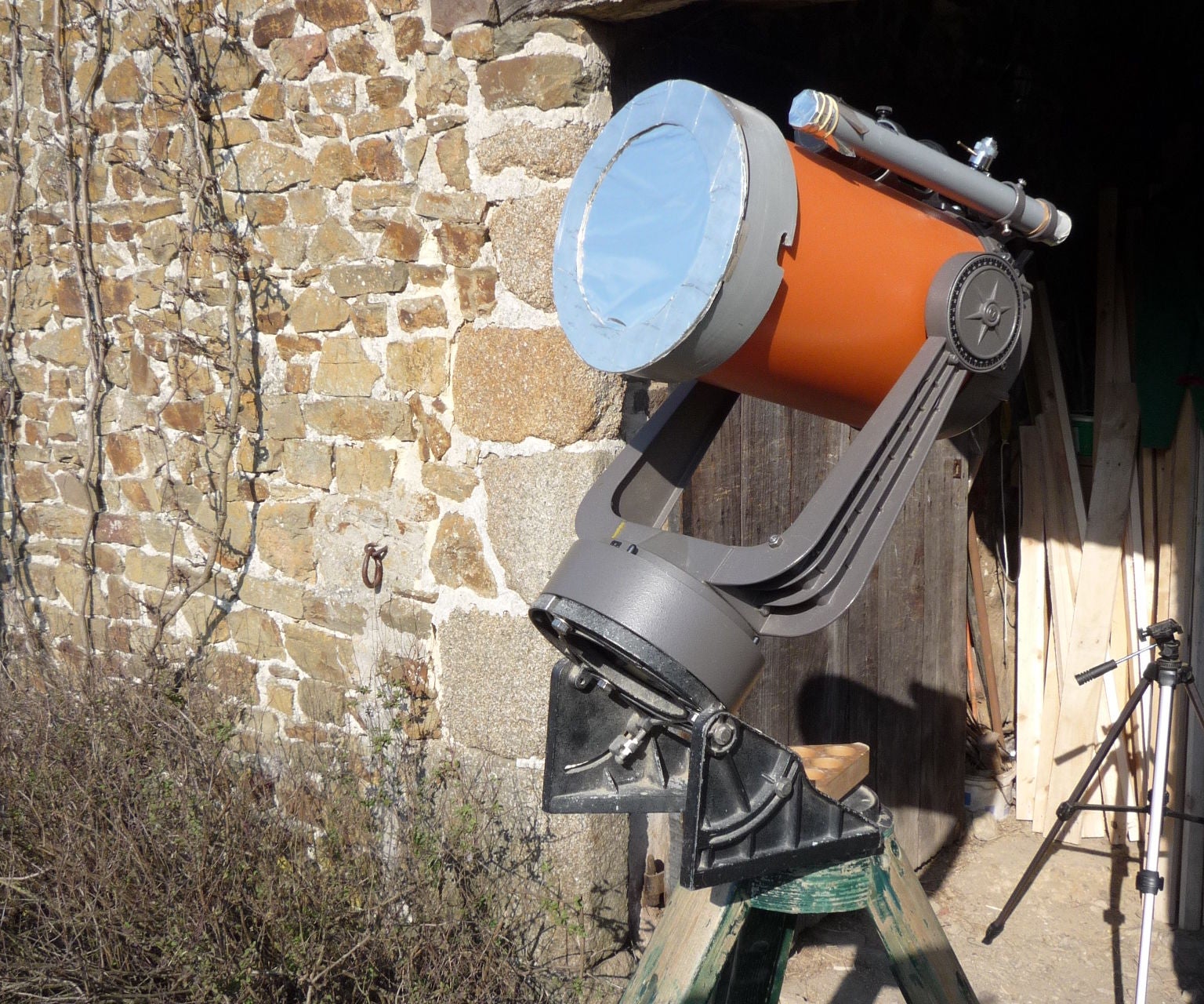 How to Make a Lockable Solar Filter for a Telescope. Get Ready for the