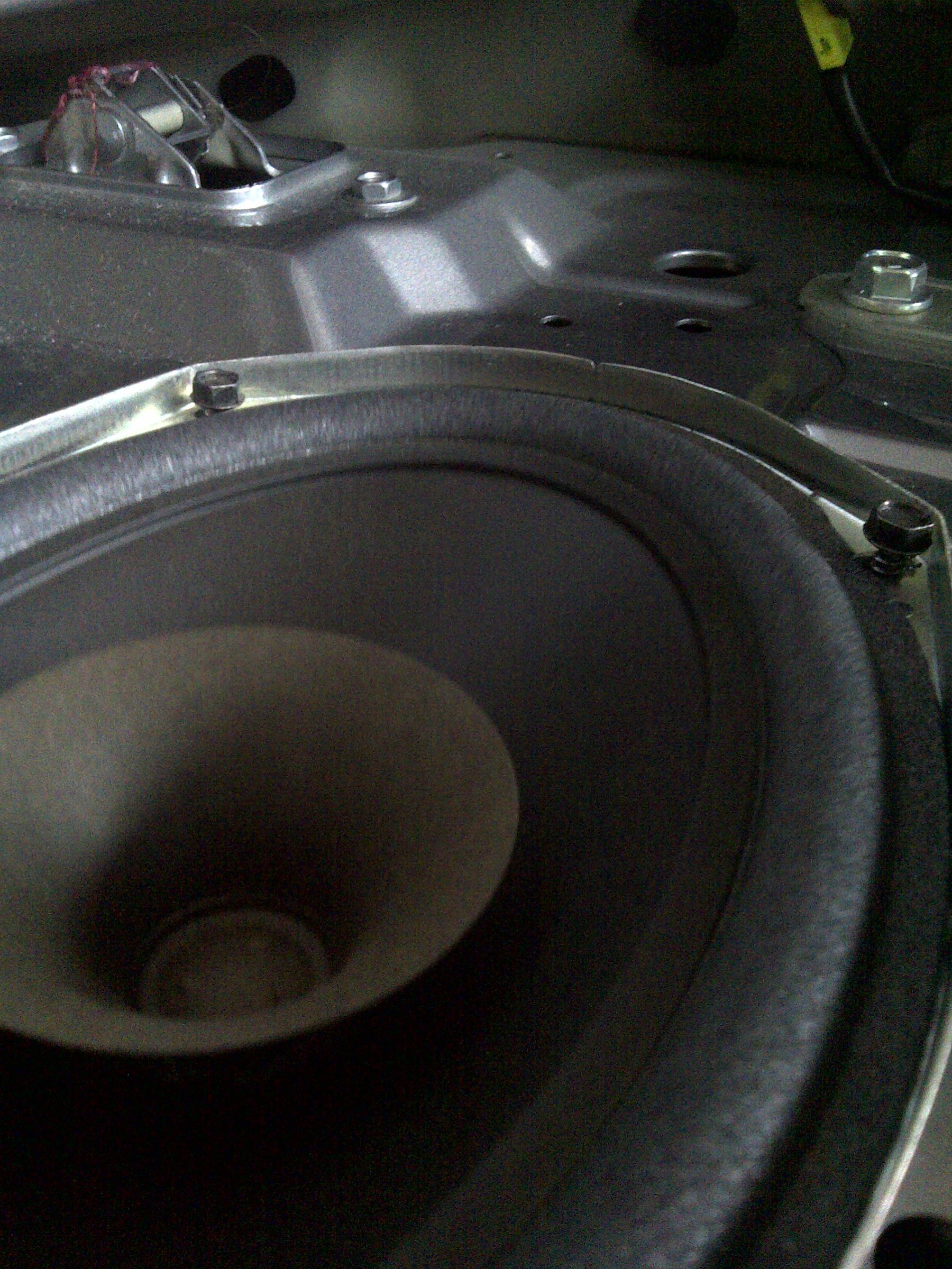 Replace Rear Nissan Altima Speakers 7 Steps Instructables