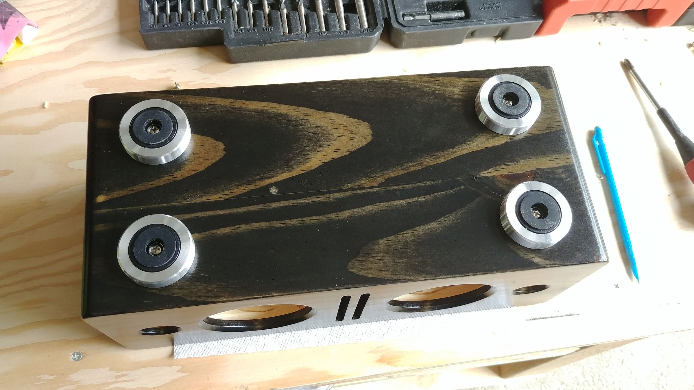 make your own bluetooth speaker