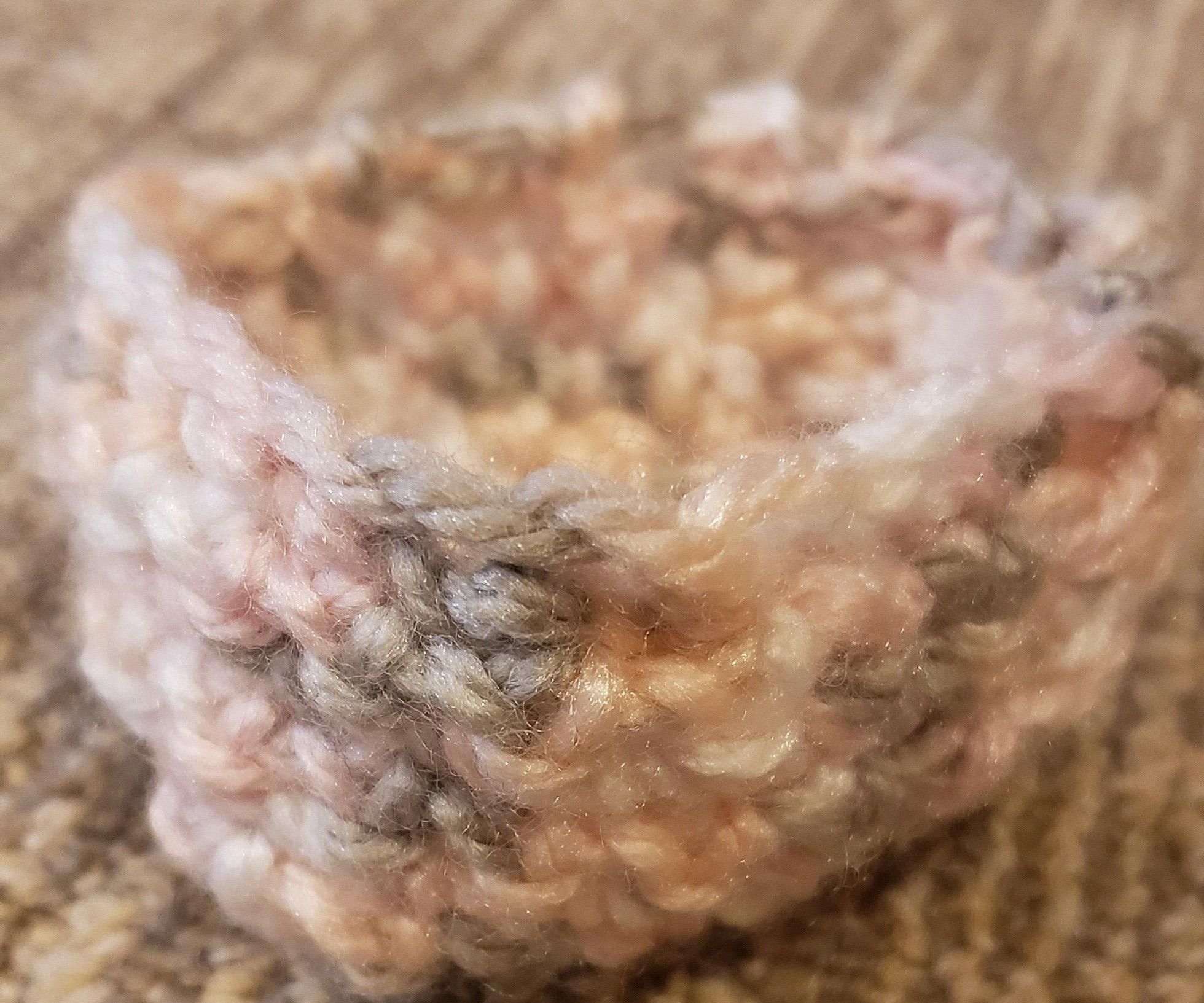 Step-by-step guide for crochet earring / bracelet / ring holder DIY Project DIY project