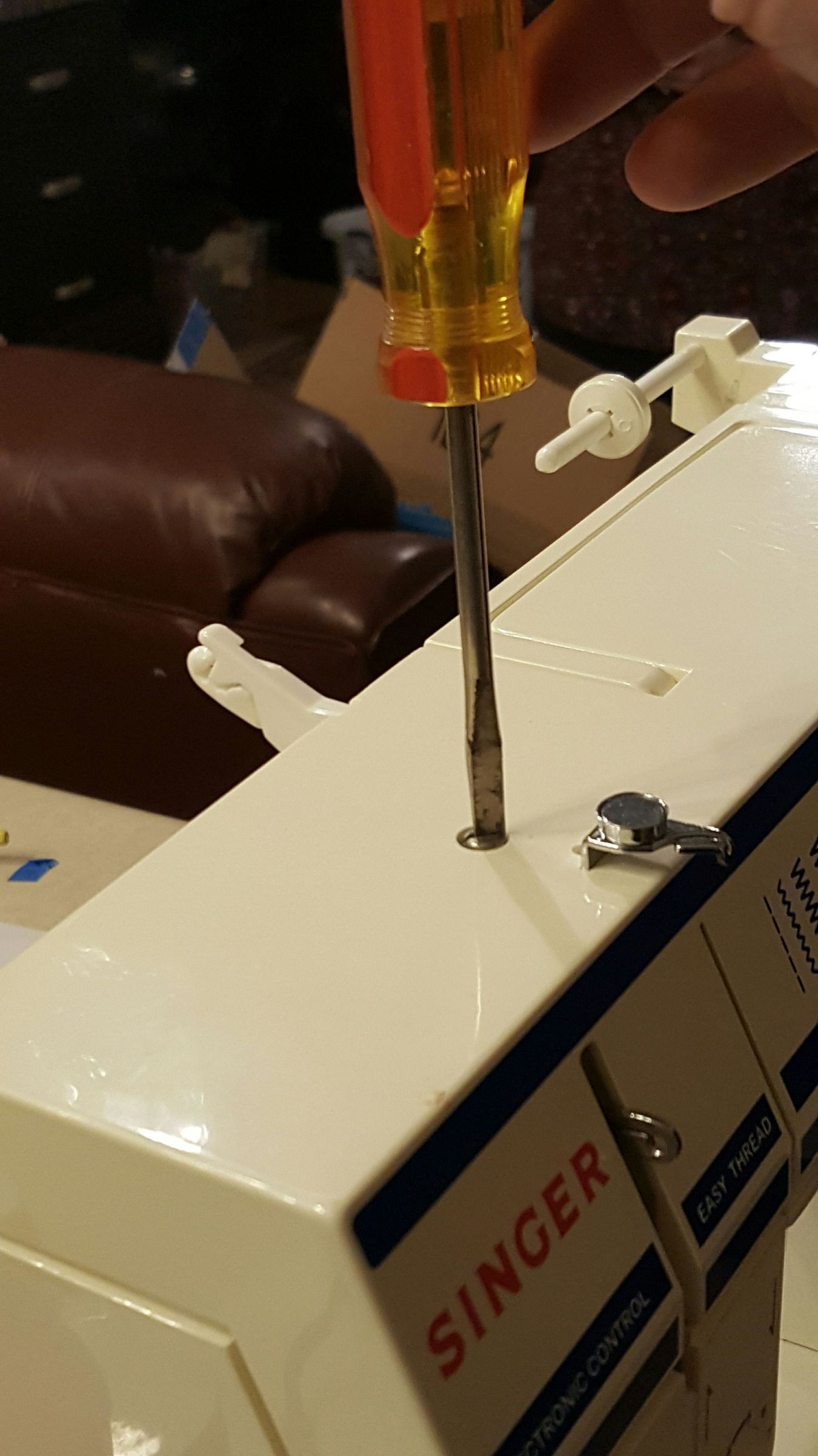 Repair a Broken Singer 57825C Handwheel Clutch Plate. 13 Steps (with Pictures) Instructables