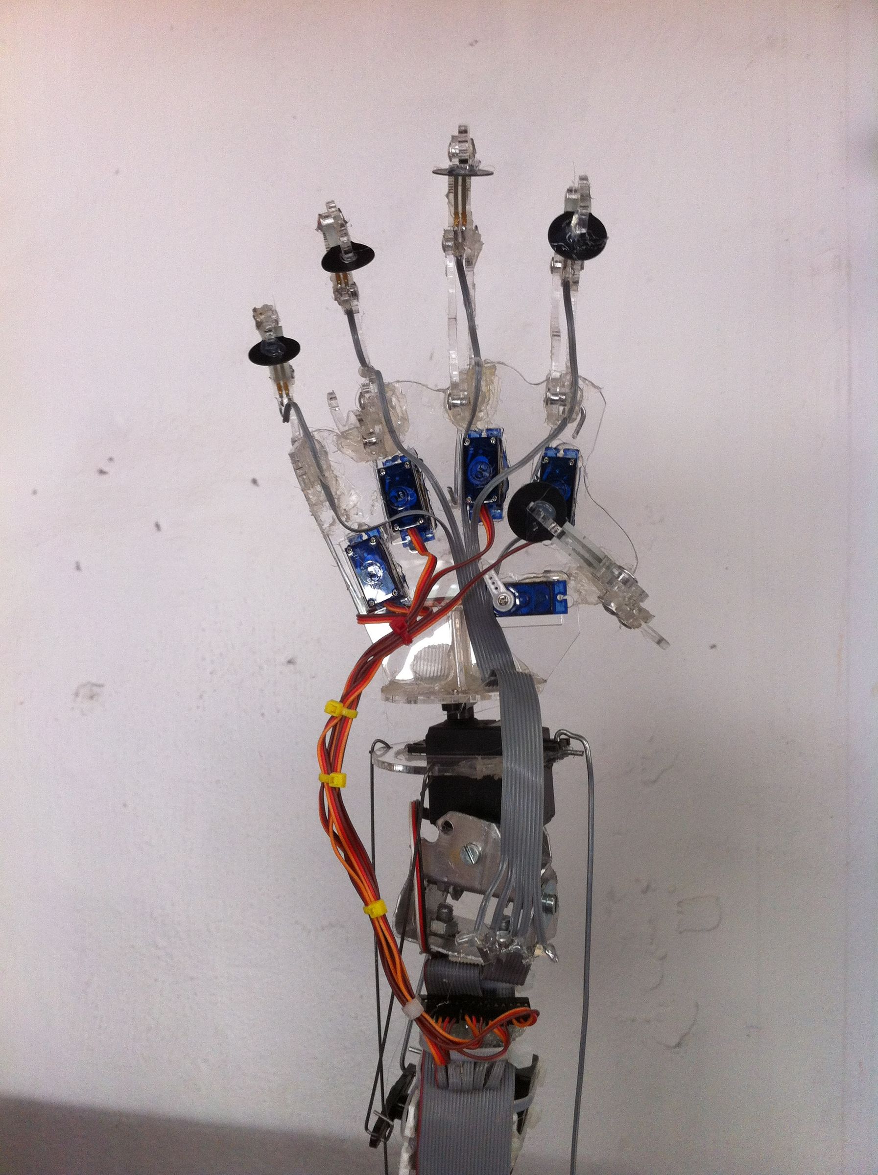 Motion Controlled Robotic Arm 10 Steps (with Pictures) Instructables
