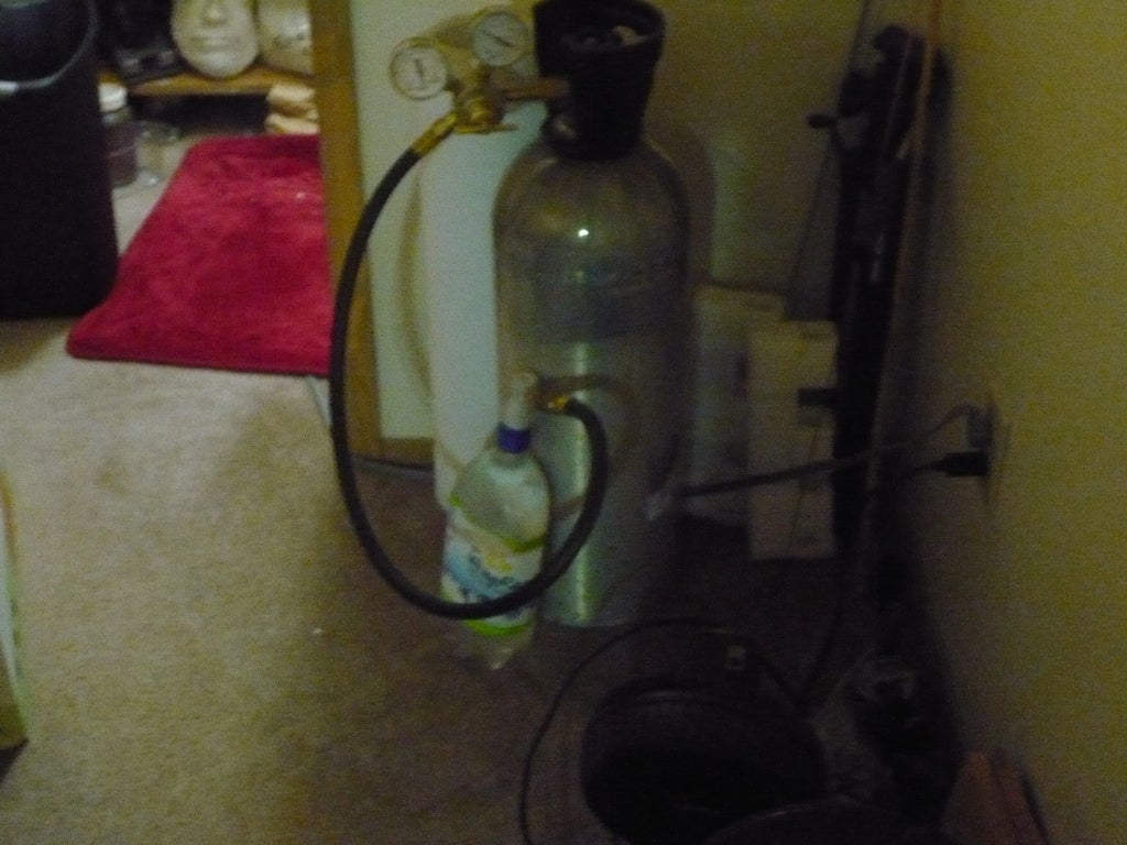 Home Carbonation System...Cheap, Healthy, and Green. 7 Steps (with