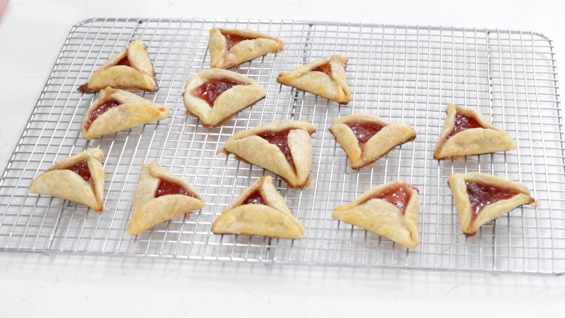 Easy Hamantaschen (Pie Crust Cookies) 6 Steps (with Pictures