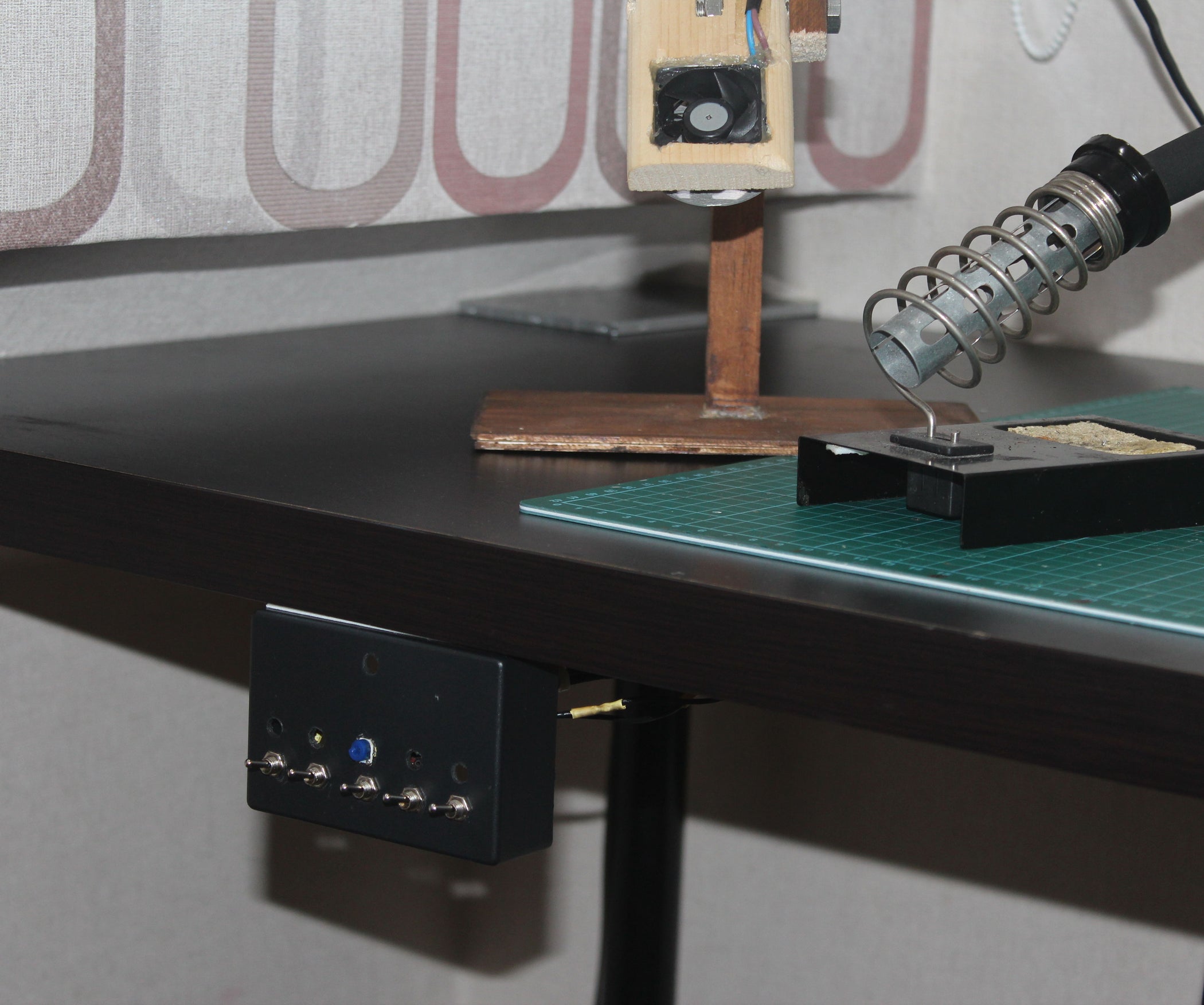 Ultimate Desk Management, With Control Pannel 4 Steps Instructables