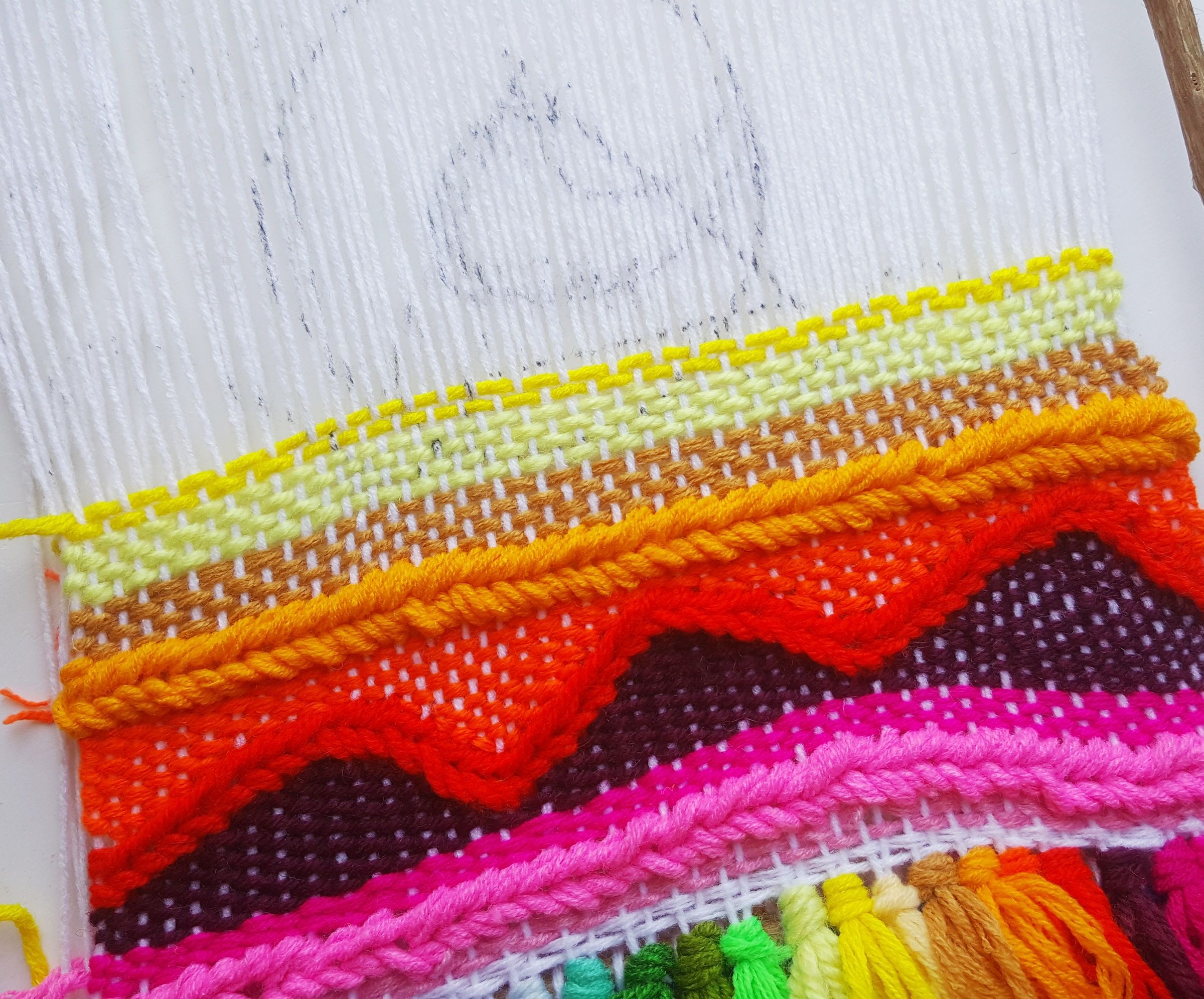 DIY Tapestry Weaving on Twig Frame 11 Steps (with Pictures