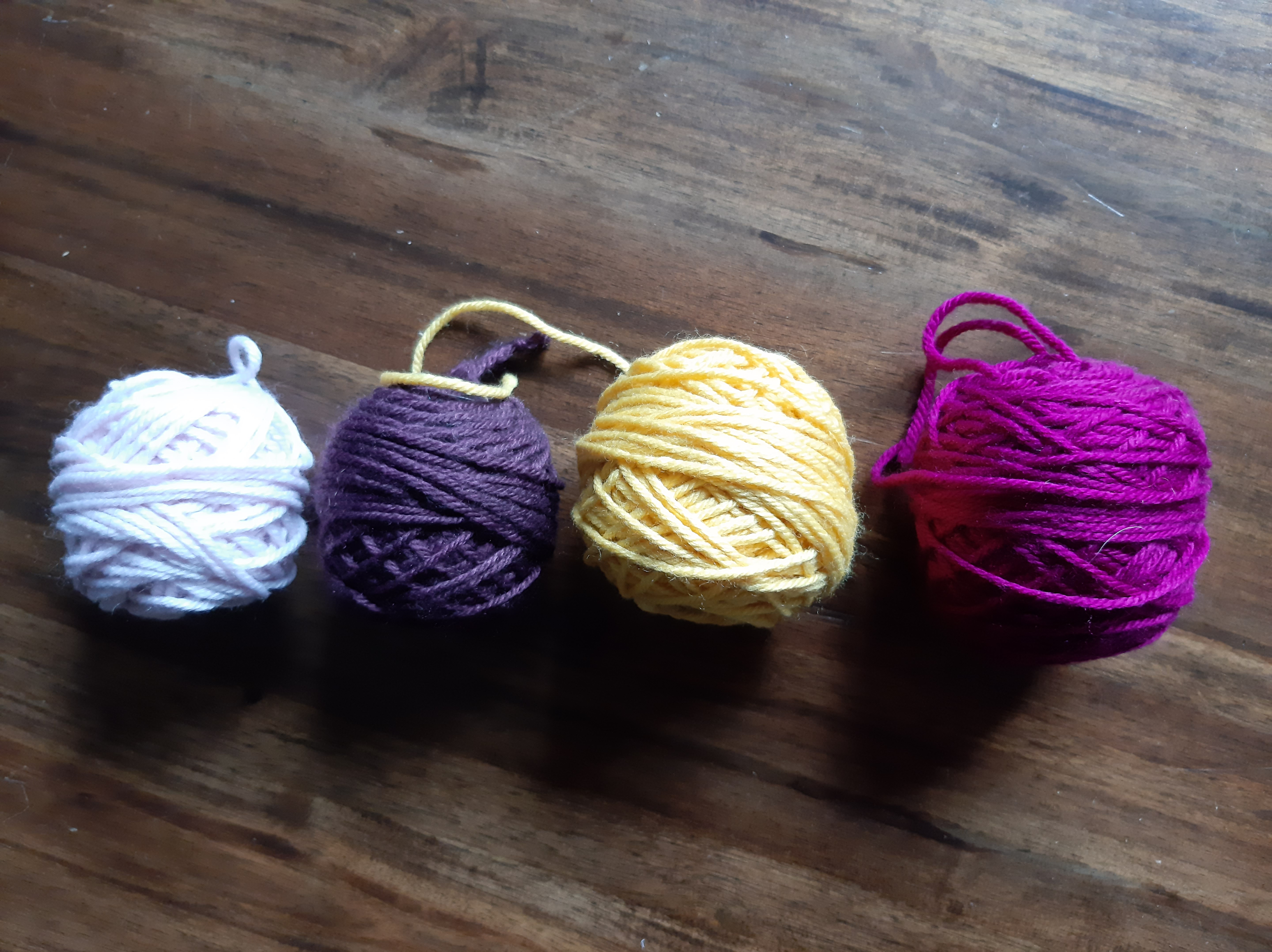Magic Yarn Ball Joining Scraps Without Knots 5 Steps (with Pictures