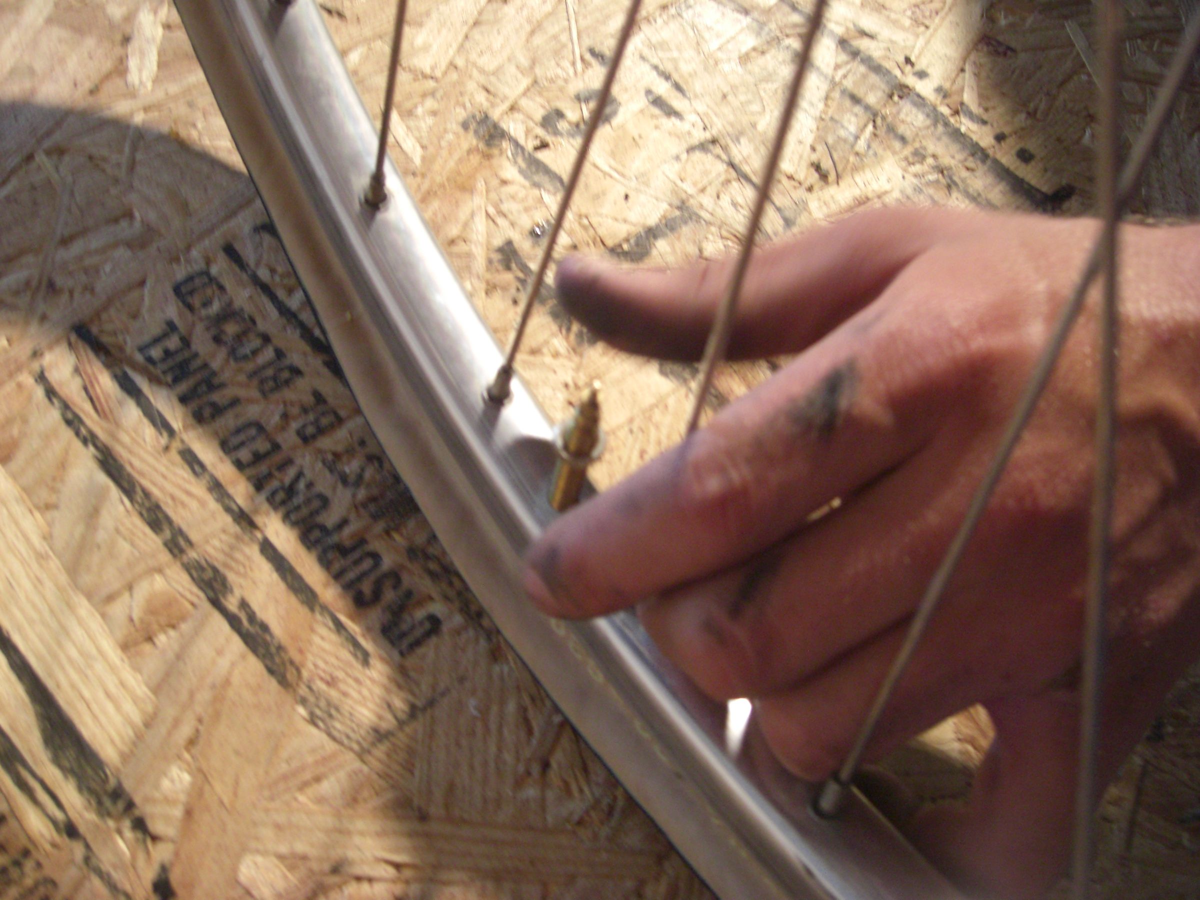 Replacing Bike Tire and Tube on a Road Bike 5 Steps Instructables