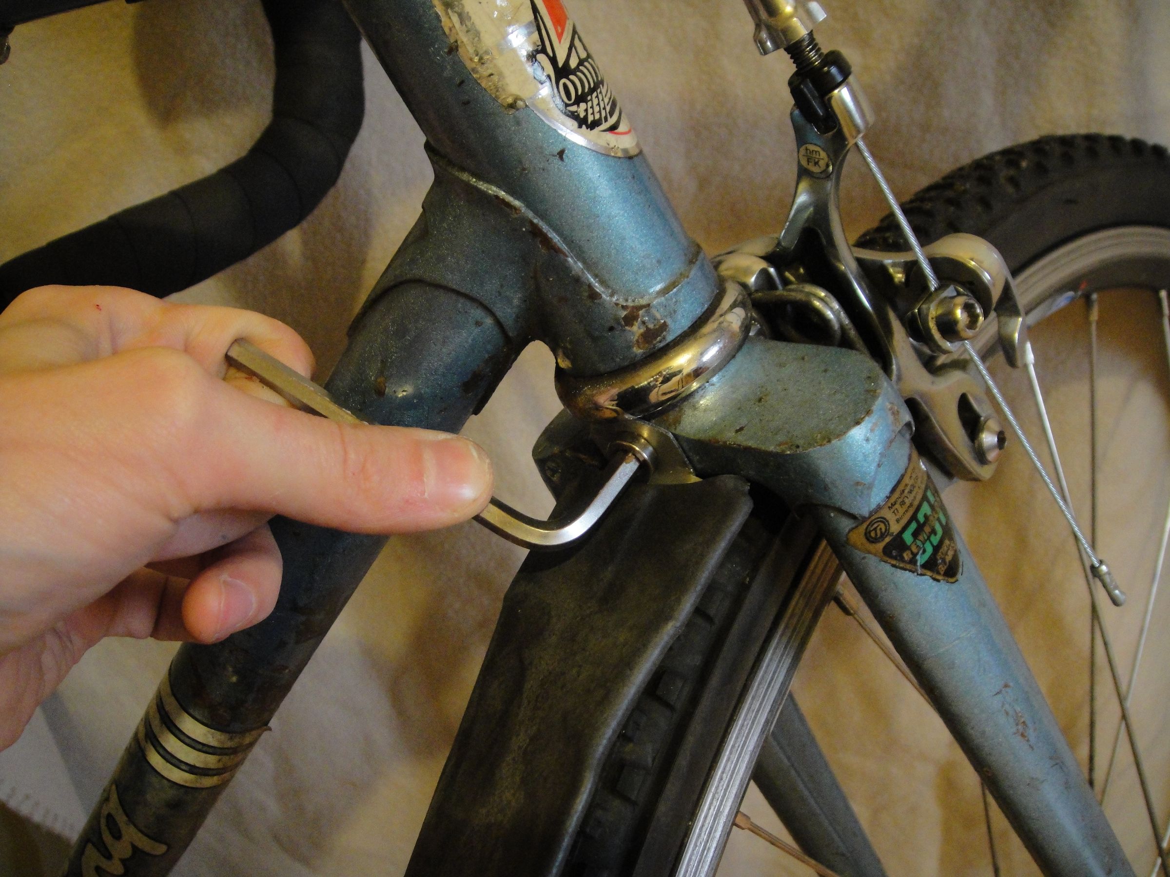 Easy Bike Mudguards From Old Inner Tubes 12 Steps Instructables