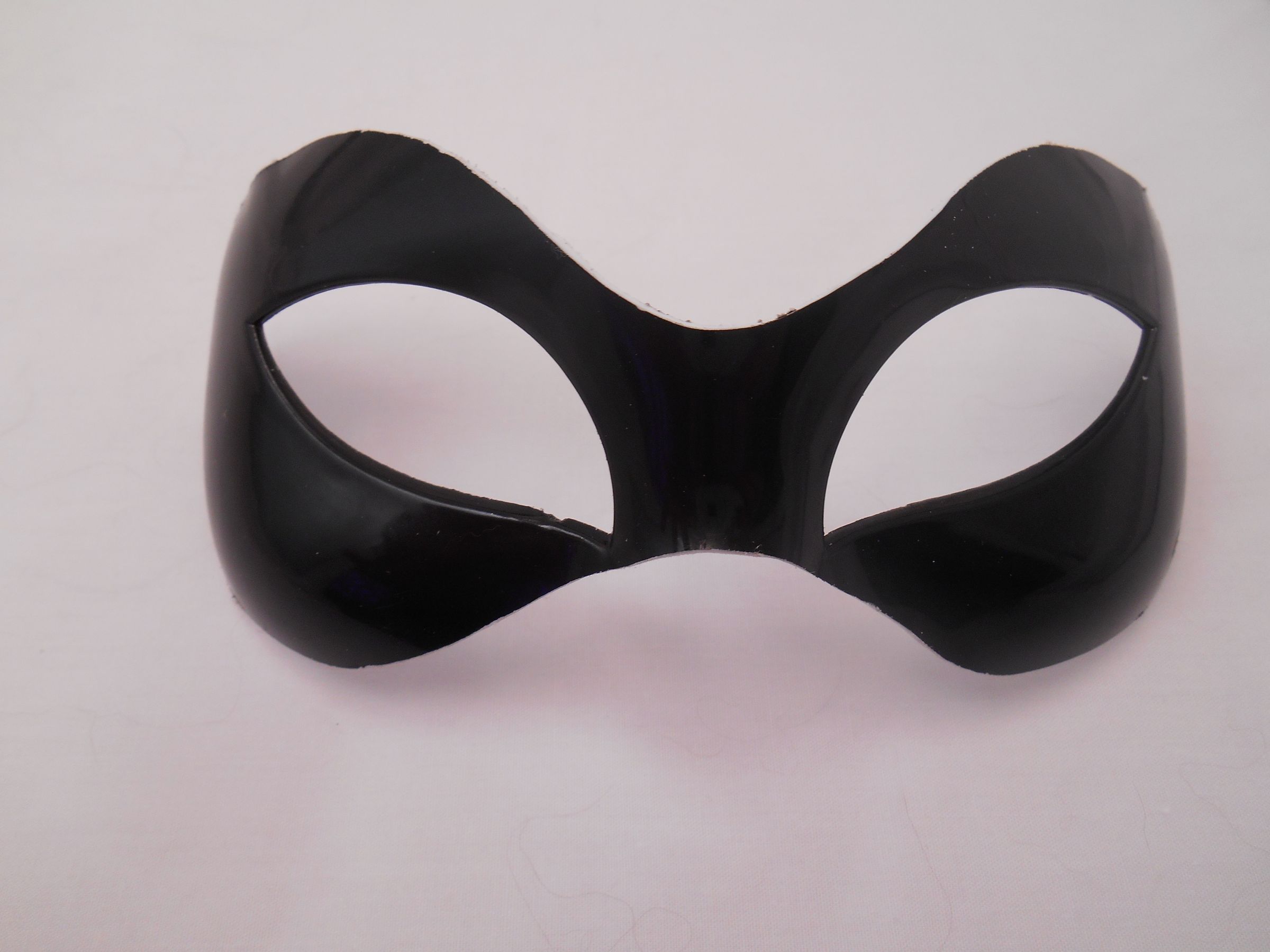 HARLEY QUINN MASK TUTORIAL : 7 Steps - Instructables