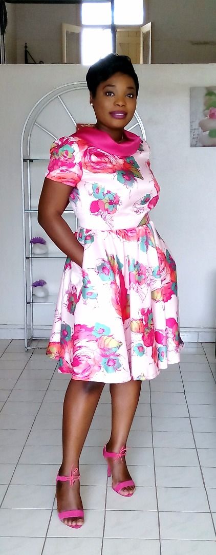 The Full Rolled Collar Dress : 6 Steps 