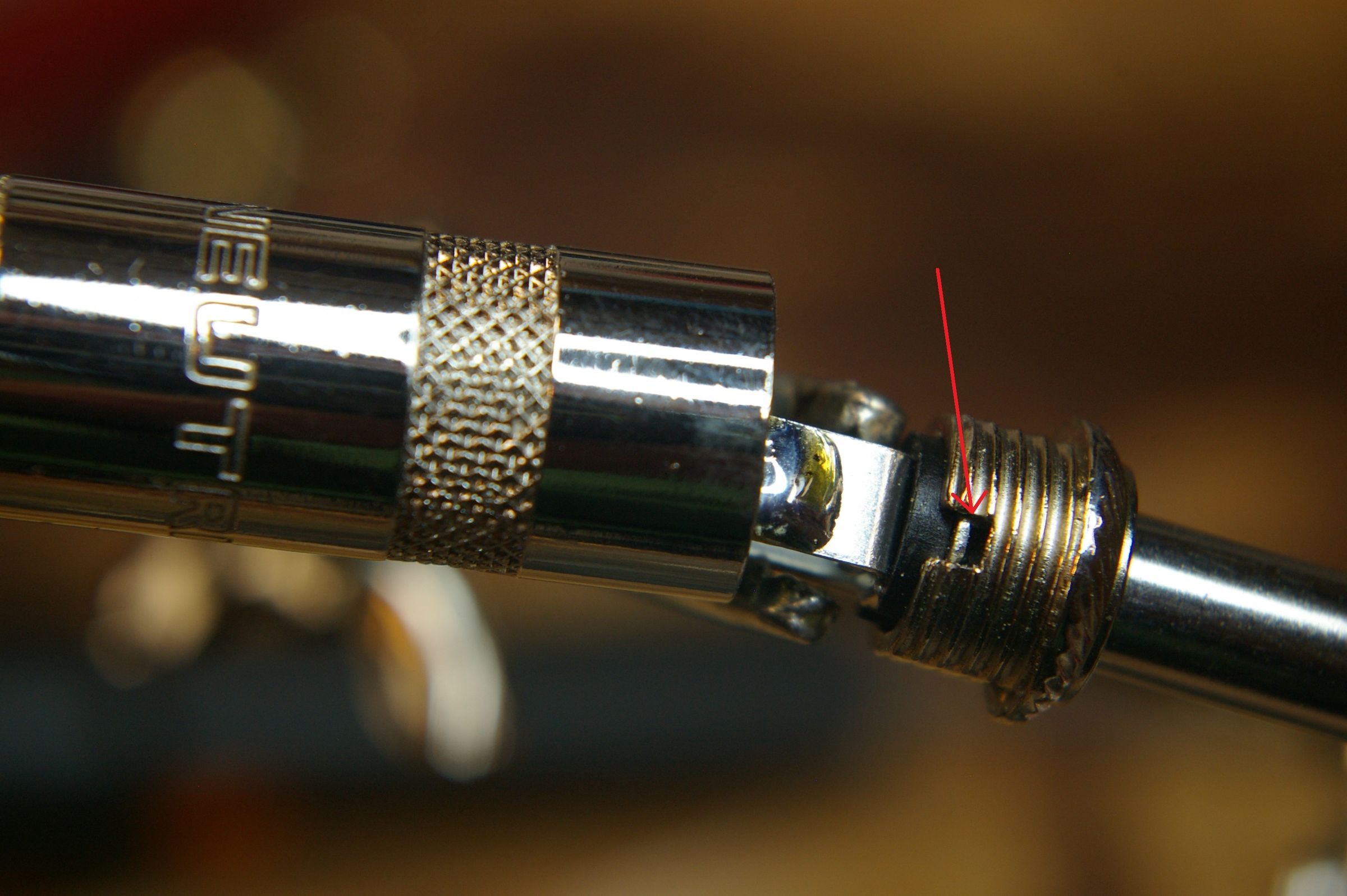 How to Fix, Repair or Make a 1/4" Inch Guitar Cable 8 Steps