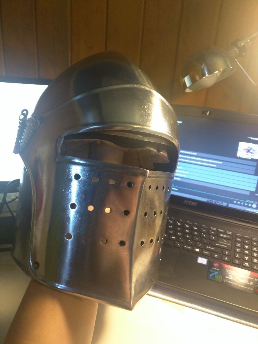 helm.jpg