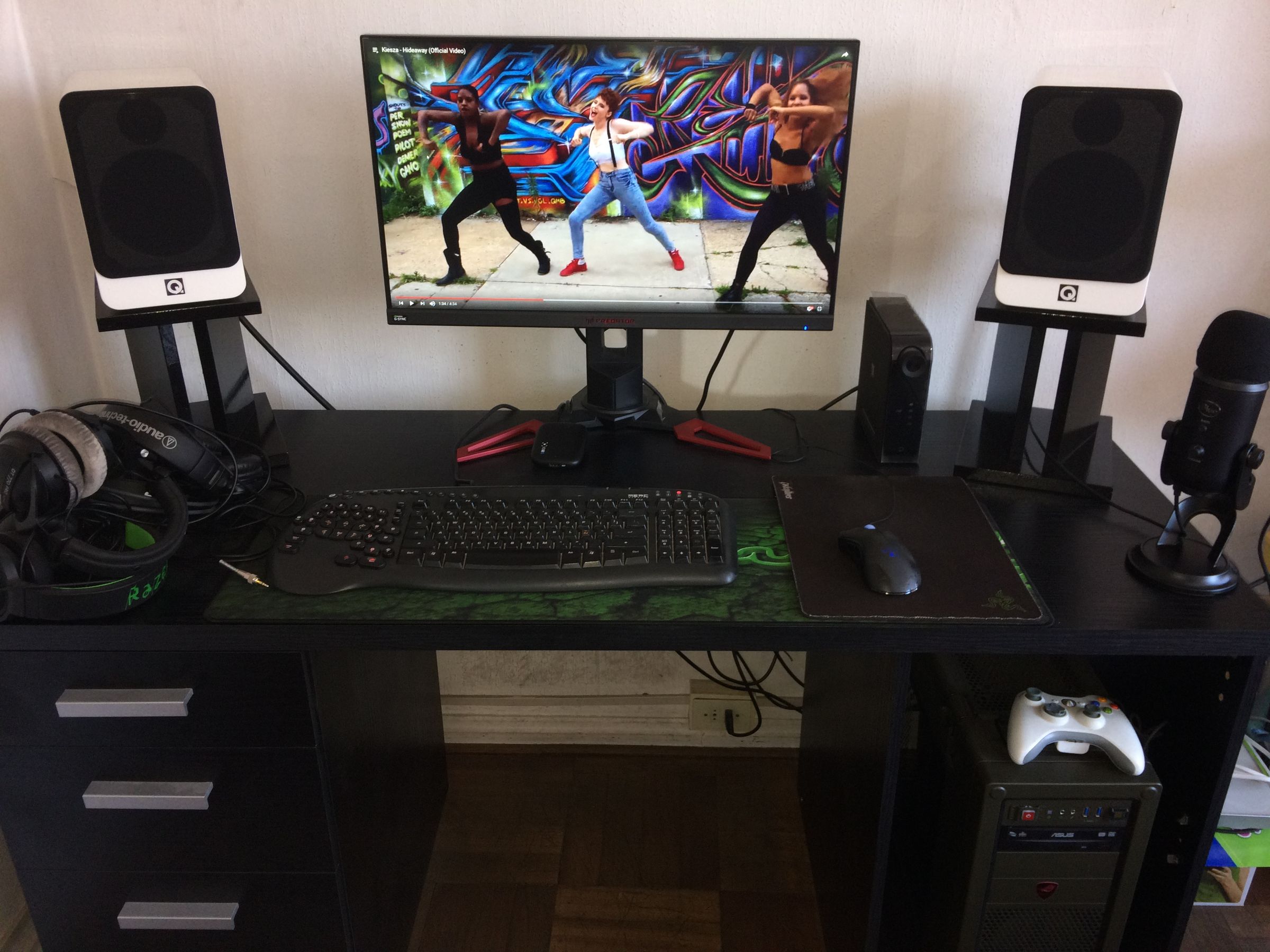 DIY Make Your Own Stands for Studio Monitors Speakers 7 Steps