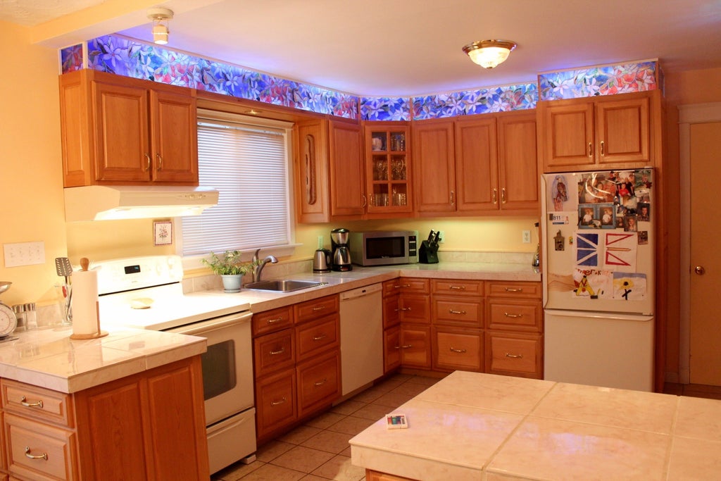 faux stained glass kitchen cabinets kitchen cabinet faux stained glass and led lighting 9 faux stained glass kitchen cabinets kitchen cabinet faux stained glass and led lighting 9