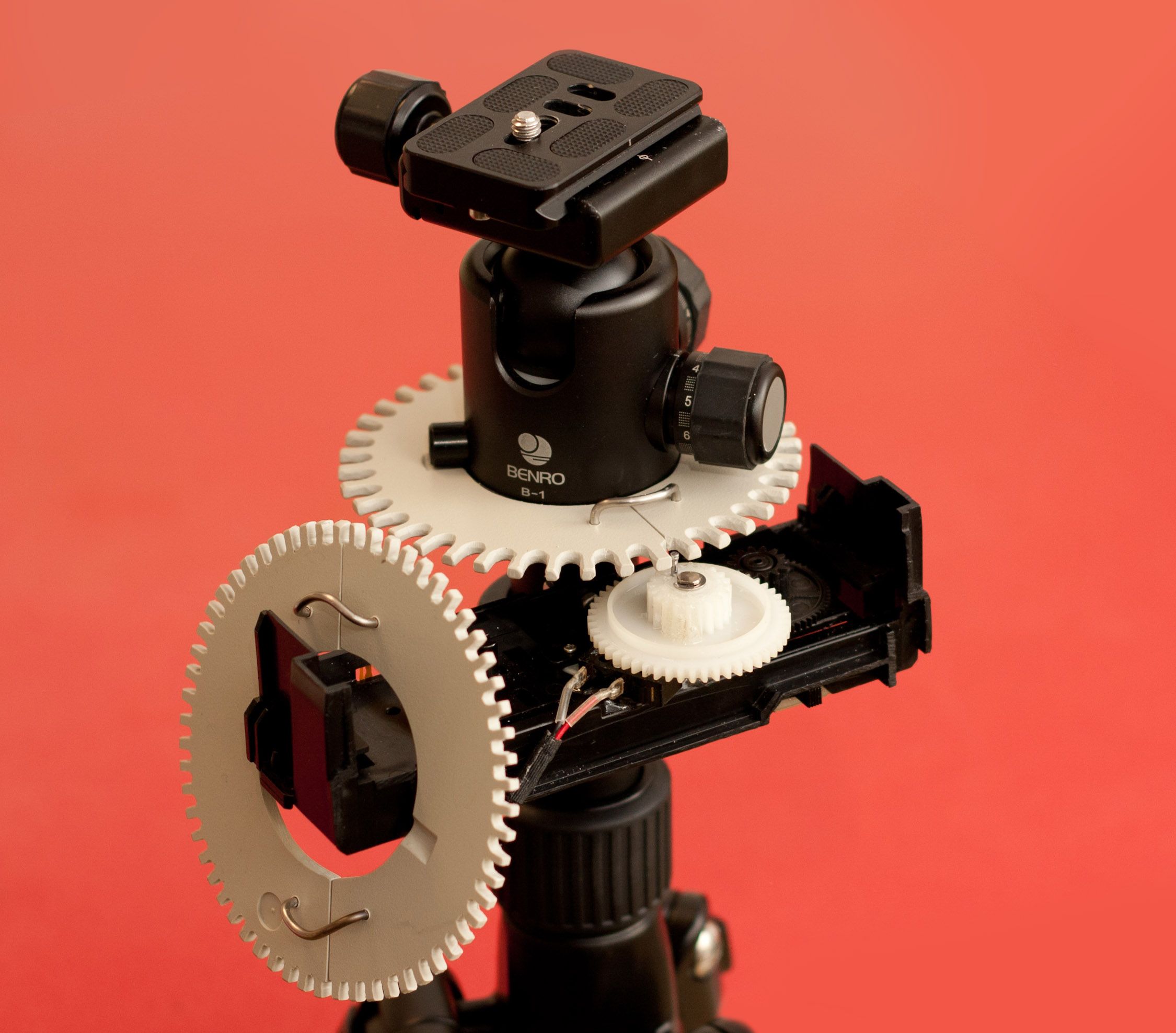 The Simplest DIY Motorized Gigapan Gear