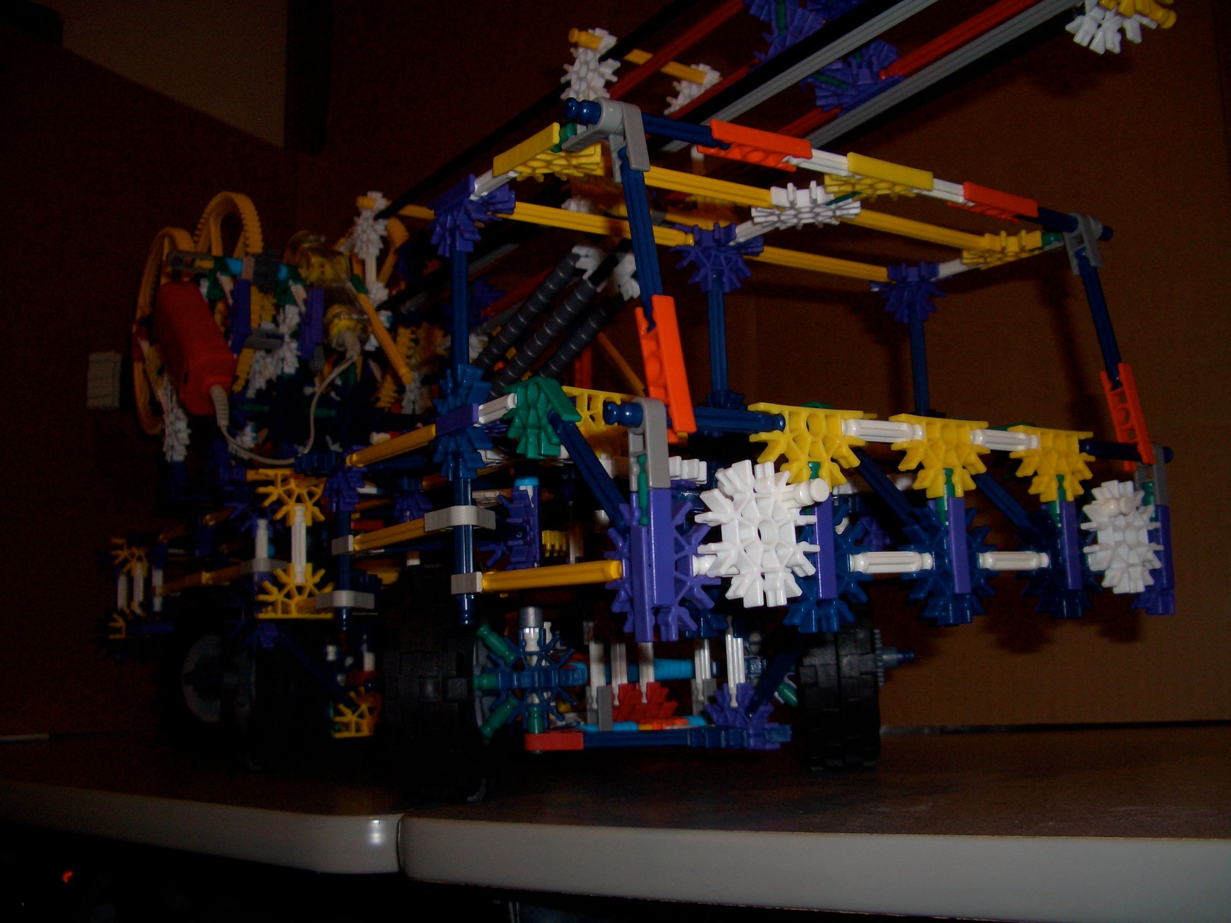 K'NEX Mobile Crane Truck V.3 Instructions 8 Steps Instructables