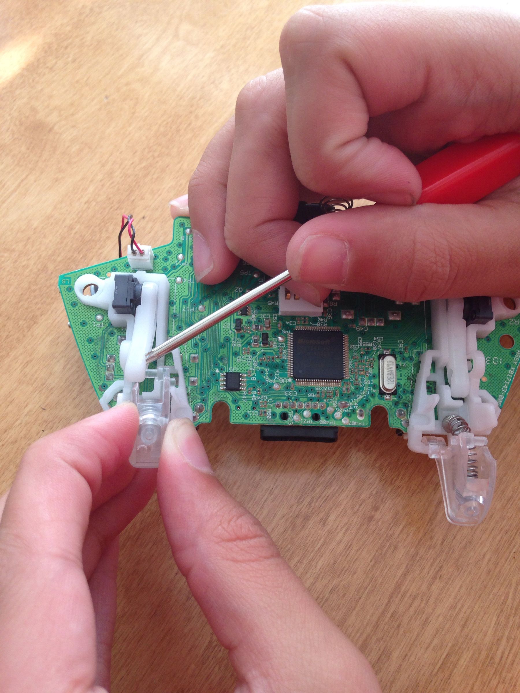 How to Change All Buttons, Triggers, and Joysticks on an Xbox 360