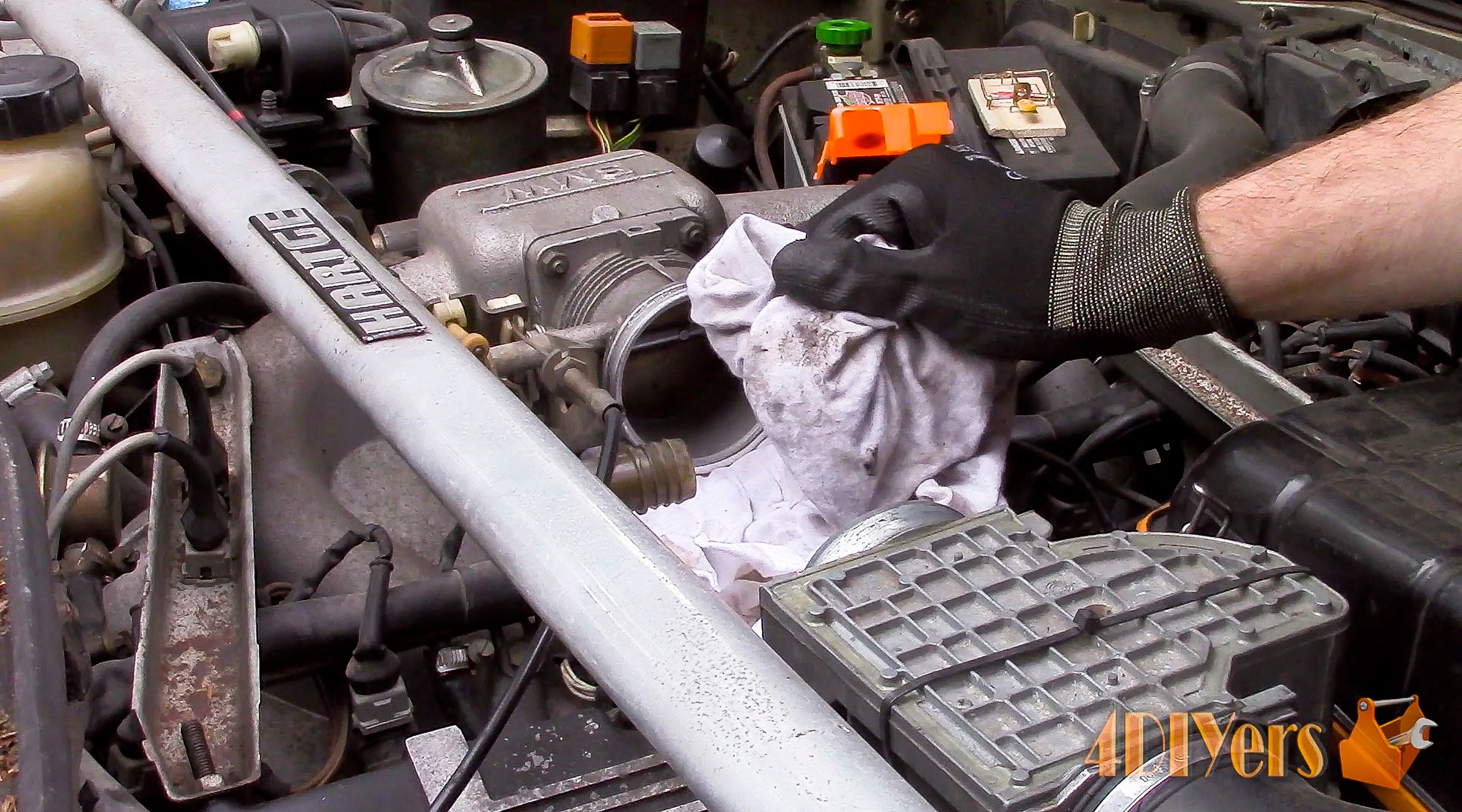 How to Clean a Throttle Body 3 Steps (with Pictures) Instructables