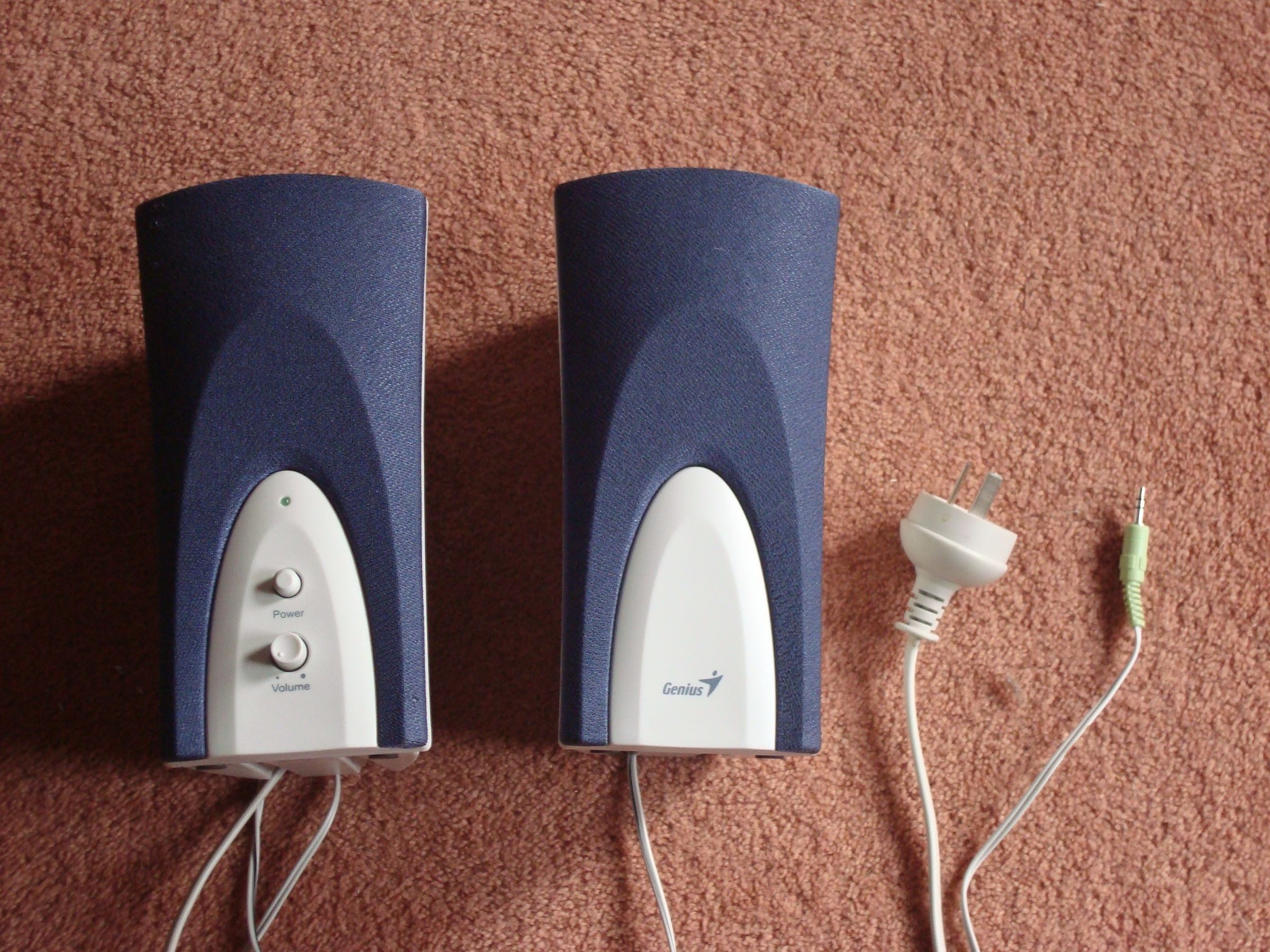 speakers on9