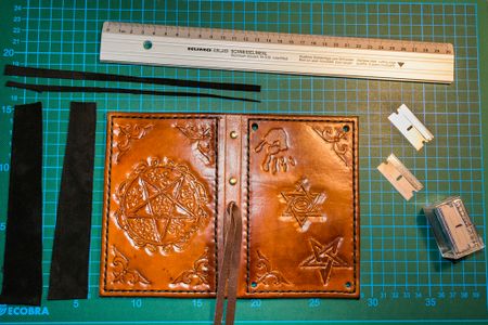 Sorcerer's Little Leather Spellbook (Notebook) : 12 Steps (with ...