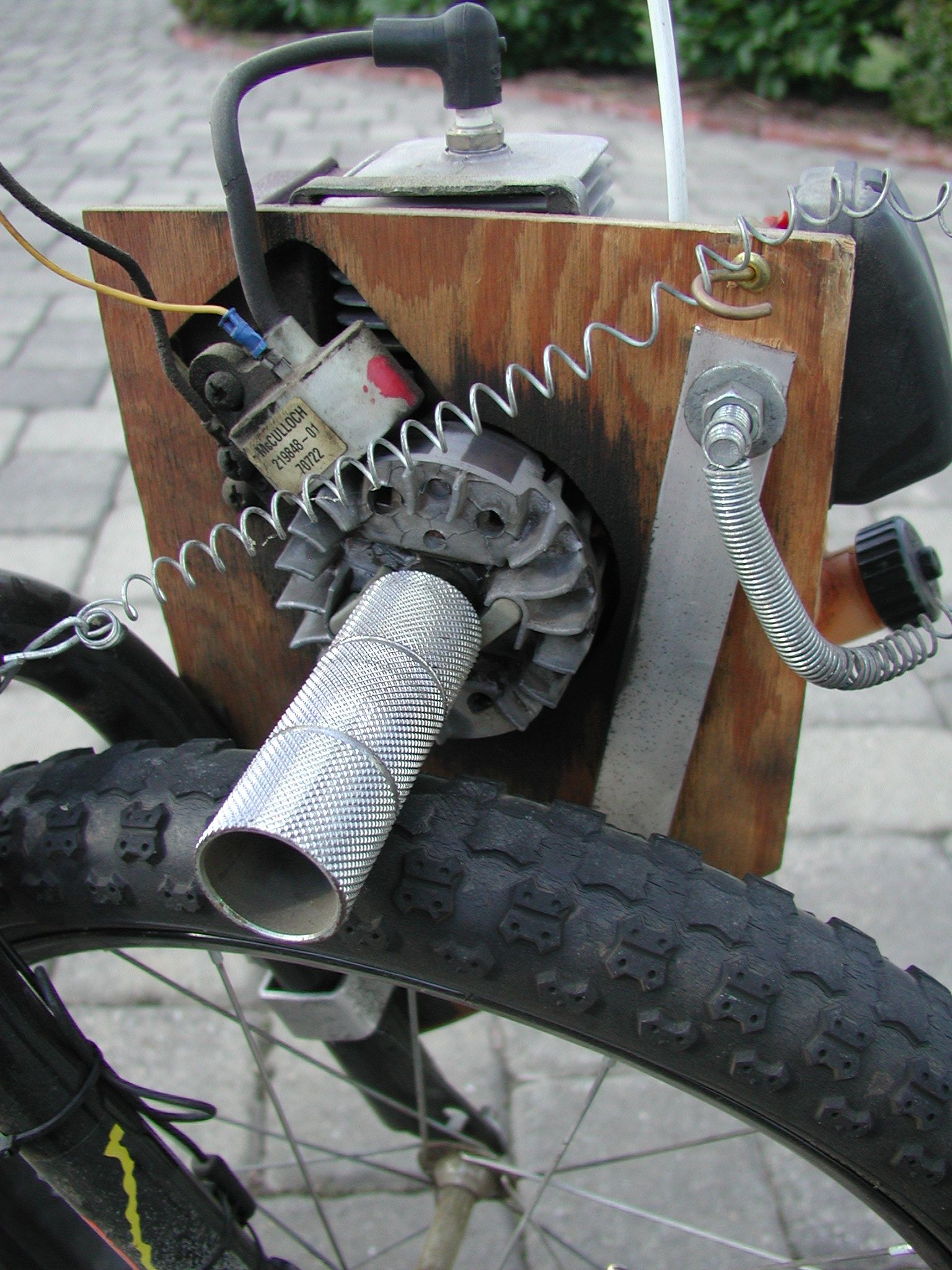 How to Strap a Leaf Blower Engine to a Bike and Go Fast 8 Steps (with