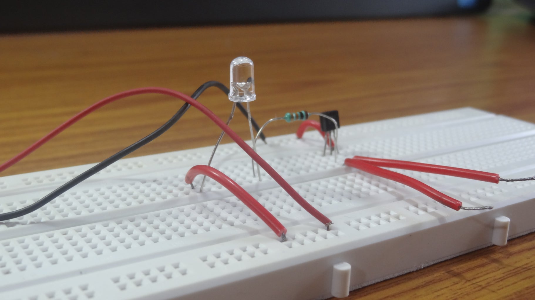 How to Make a Touch Switch Using a Transistor and ... Circuit Diagram