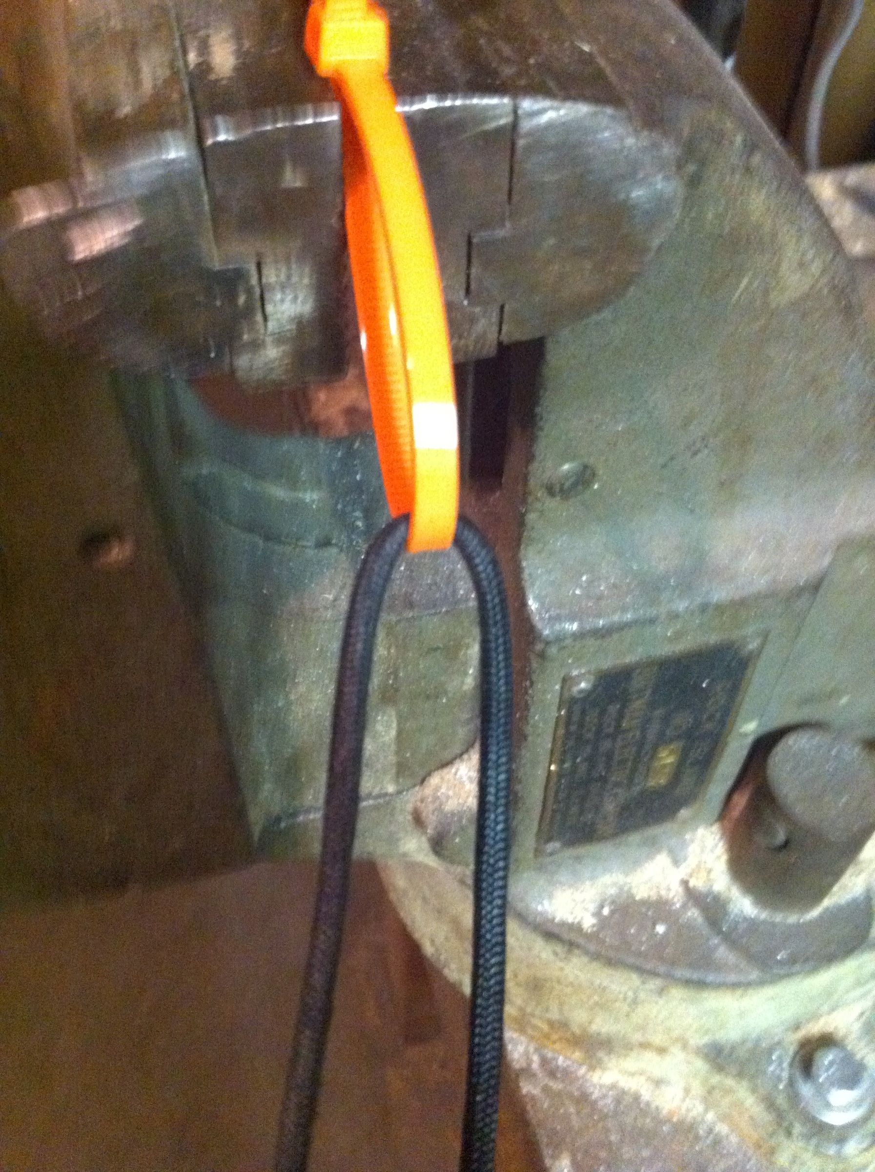 How to Cut a Zip Tie With Paracord 5 Steps Instructables