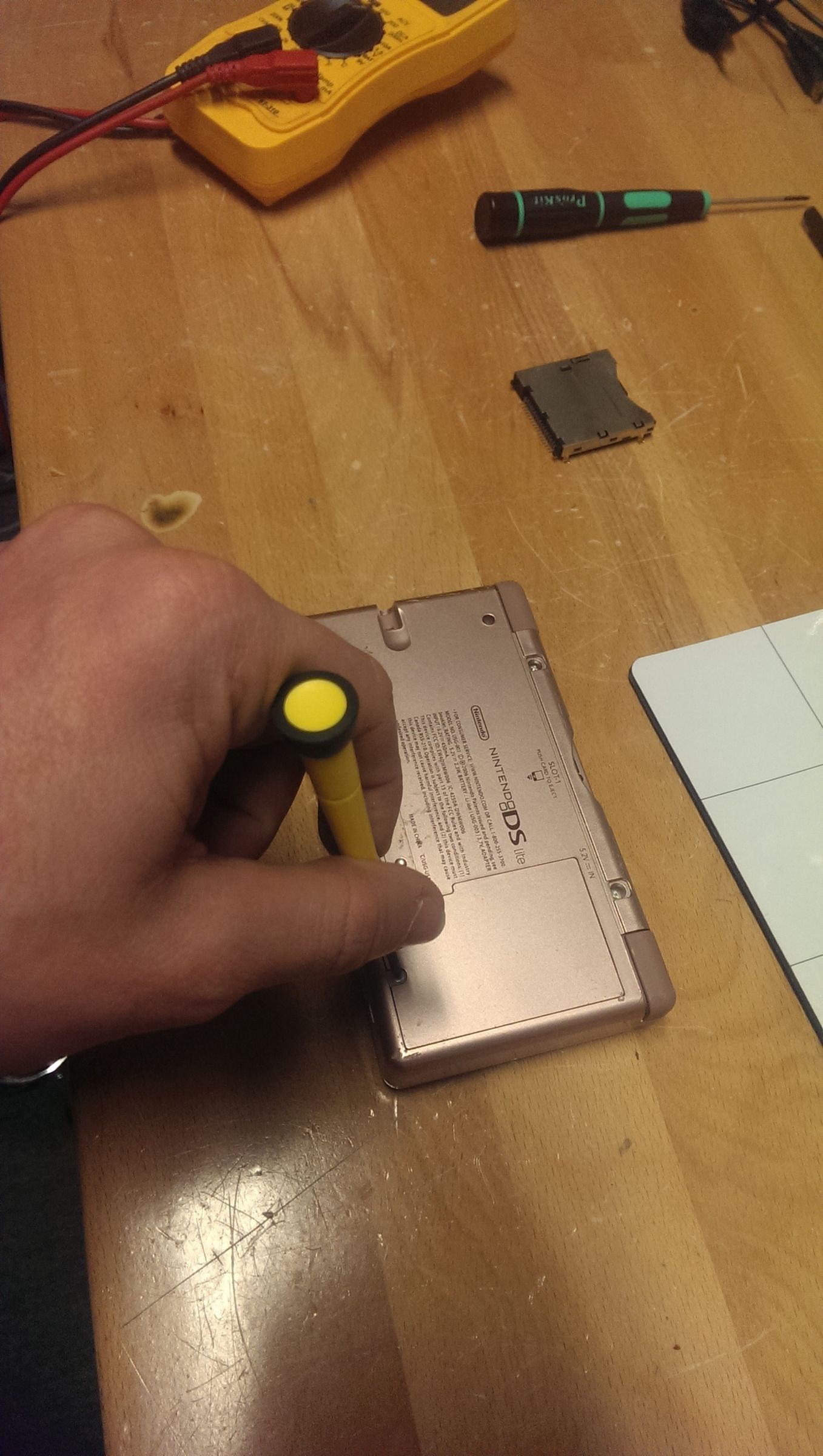 How to Fix a Broken Ds Lite 16 Steps Instructables