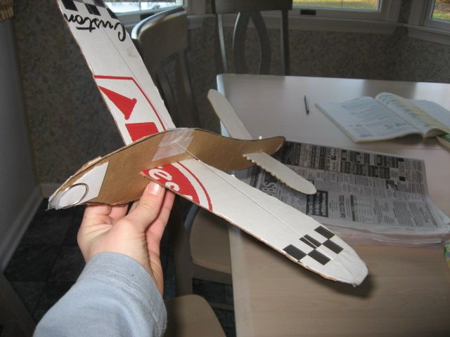 DIY guide for Pizza Box Airplane with step-by-step instructions