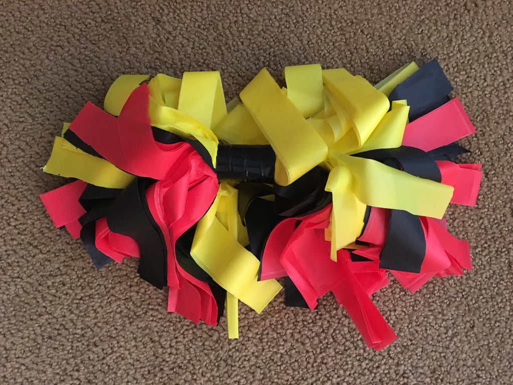 Diy Cheerleading Pom Poms 7 Steps With Pictures Instructables