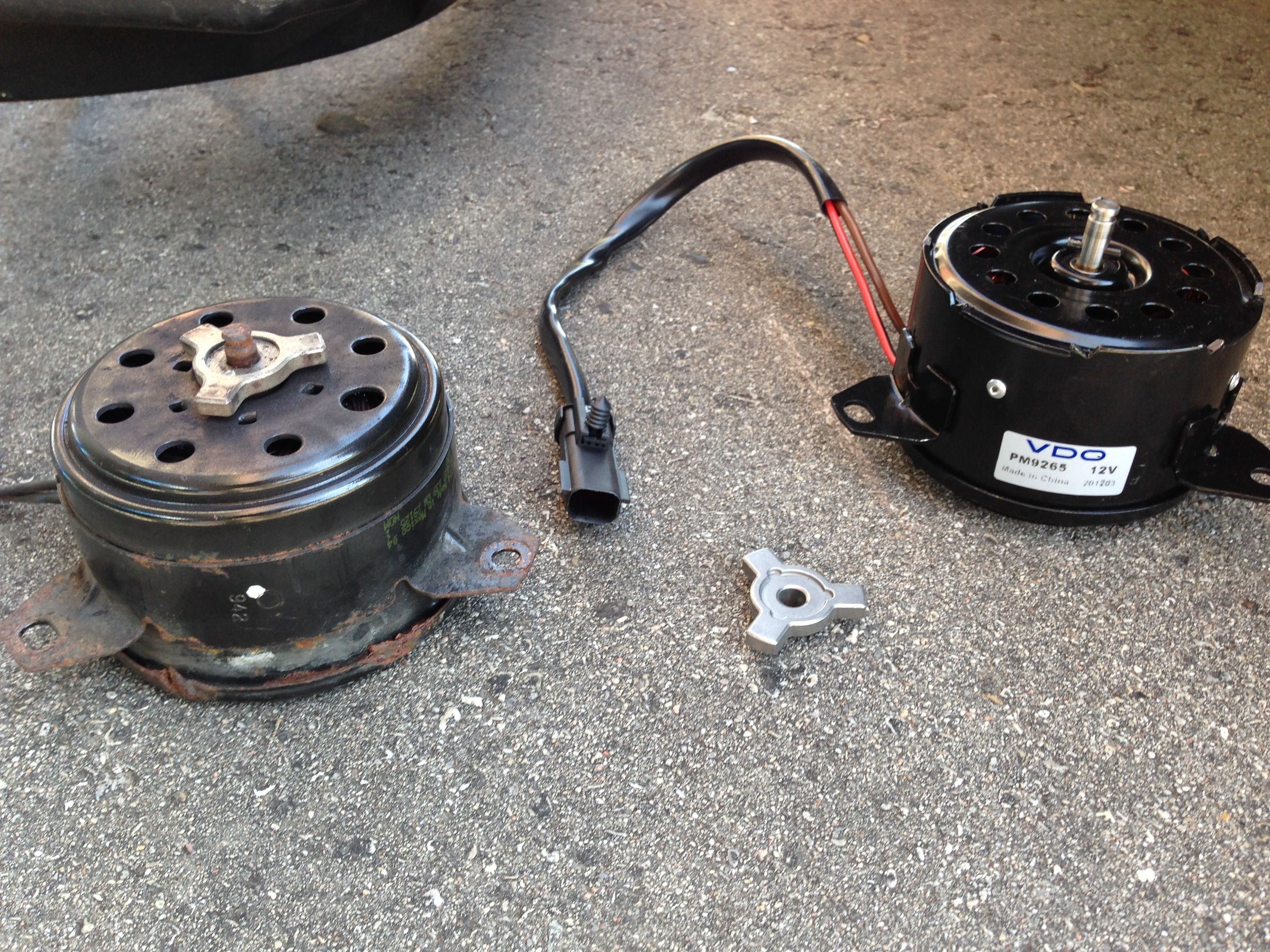 15 Minutes Jeep Liberty Cooling Fan Motor Replacement : 5 Steps