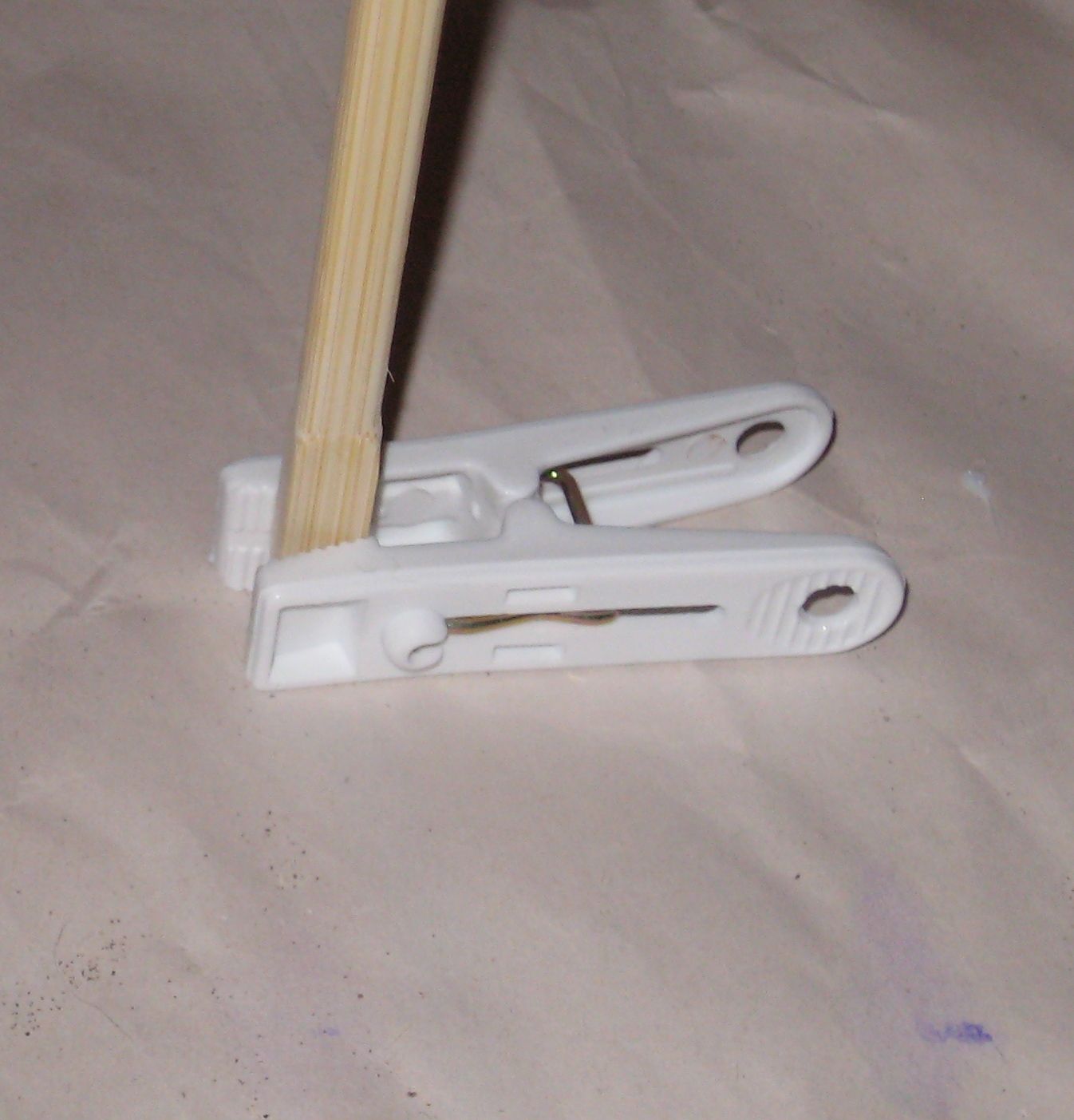 Turn Disposable Chopsticks Into Knitting Needles 3 Steps (with