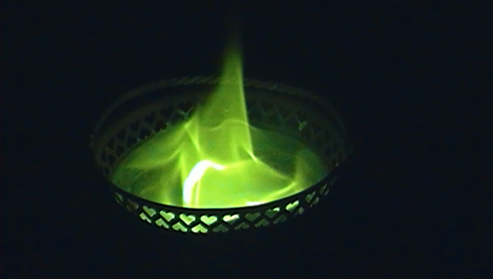 how-to-make-green-fire-4-steps-instructables