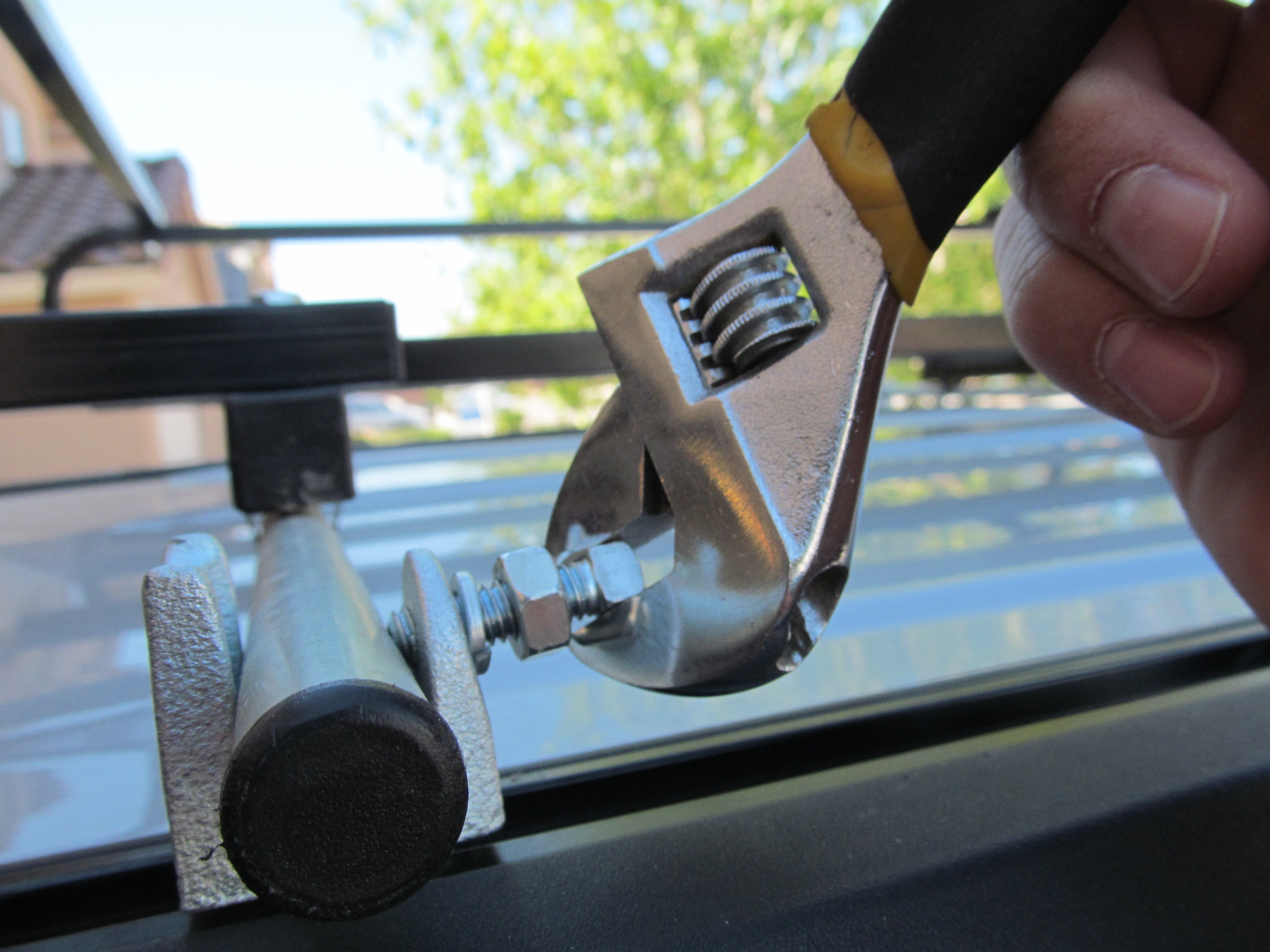 DIY Roof Rack Cross Bars 5 Steps (with Pictures) Instructables