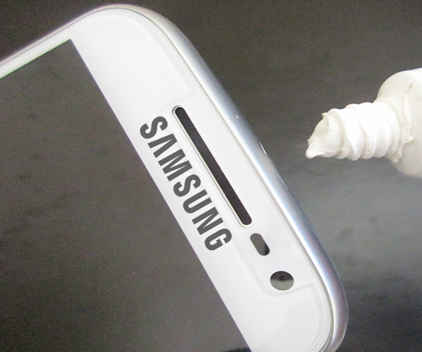 6 useful life hacks of toothpaste you should know DIY Project DIY Project Image