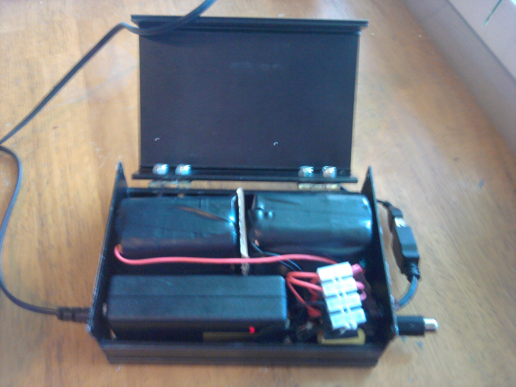 14 Amp Hour / 140 Watt Hour Lithium Ion Battery : 6 Steps - Instructables