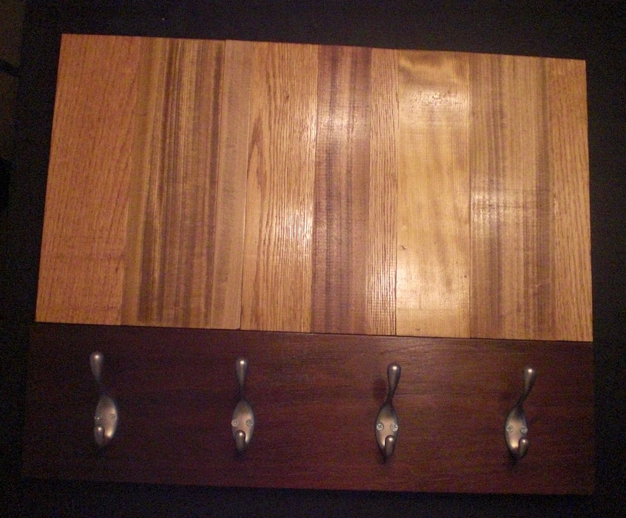 Vertical Reclaimed Wood Contemporary Art Wall Coat Hanger 5 Steps