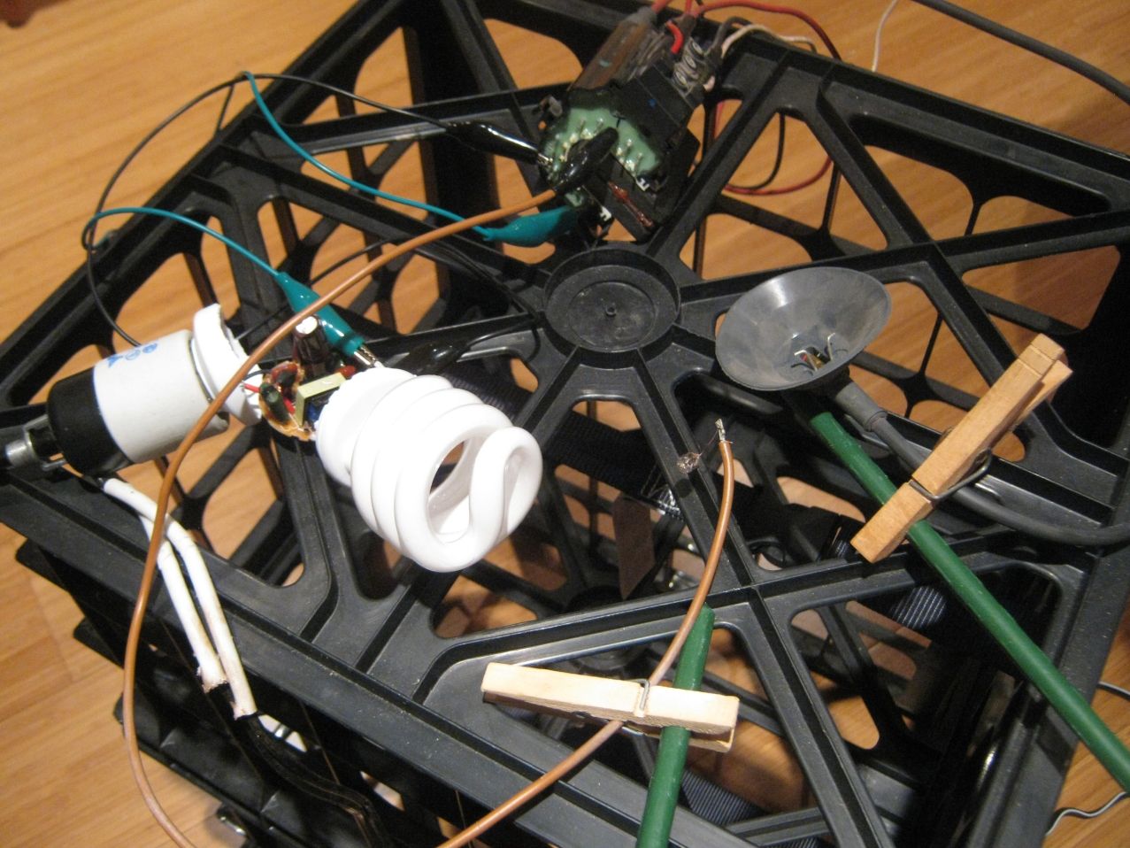 MAKE a HIGH VOLTAGE SUPPLY IN 5 MINUTES