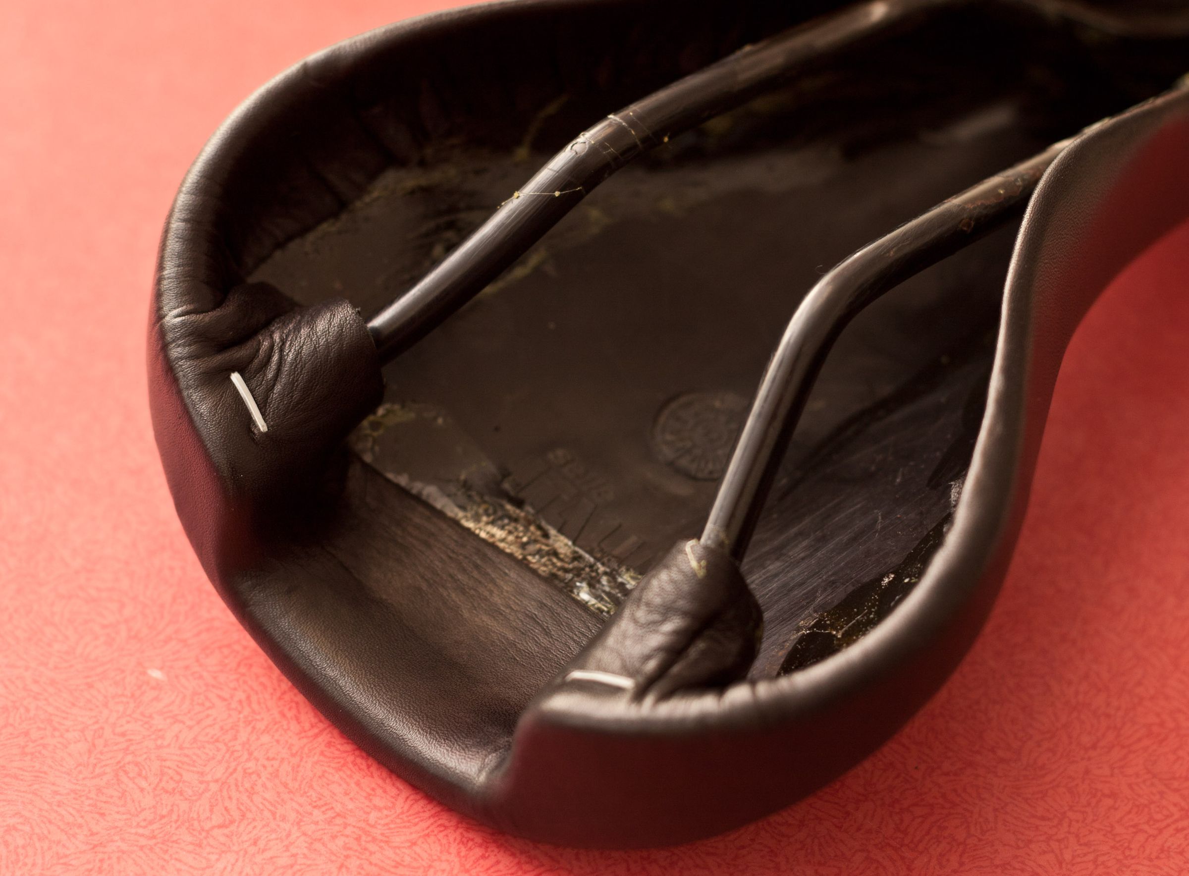 Refurbish a Bike Saddle With Leather 13 Steps (with Pictures