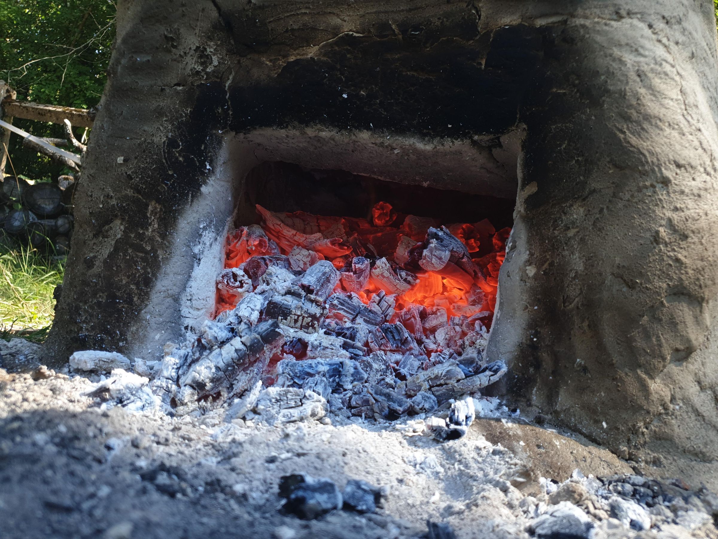 Primitive Pottery Wood Firing Updraft Kiln 7 Steps (with Pictures