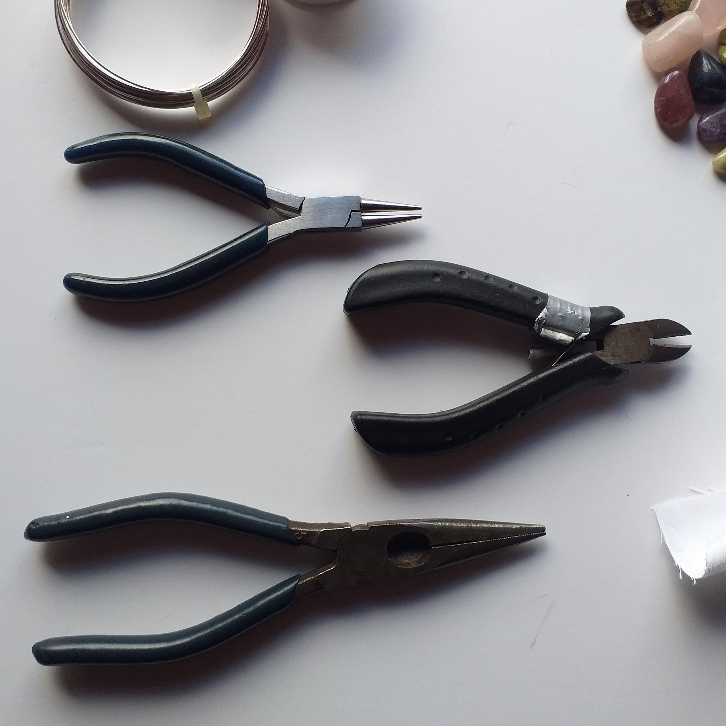 How to Wire Wrap Irregular Stones : 10 Steps (with Pictures ...