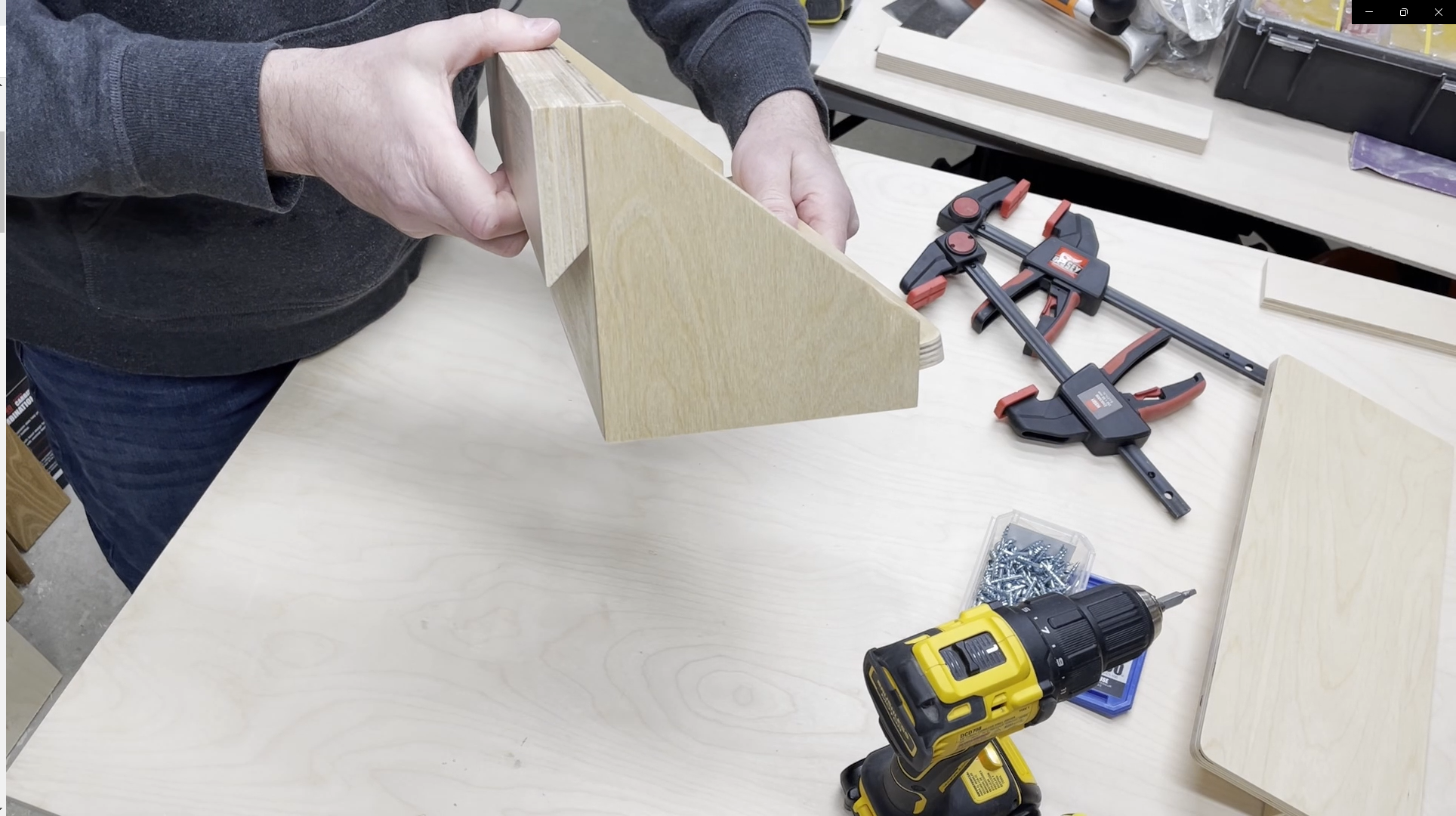Tape Roll Holder With Hidden Shelf 7 Steps (with Pictures