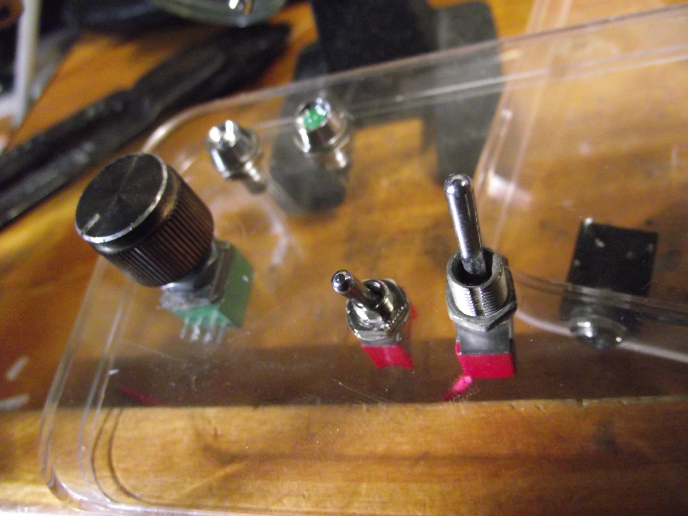 How to Make a Pocket Headphone Amp! 8 Steps Instructables