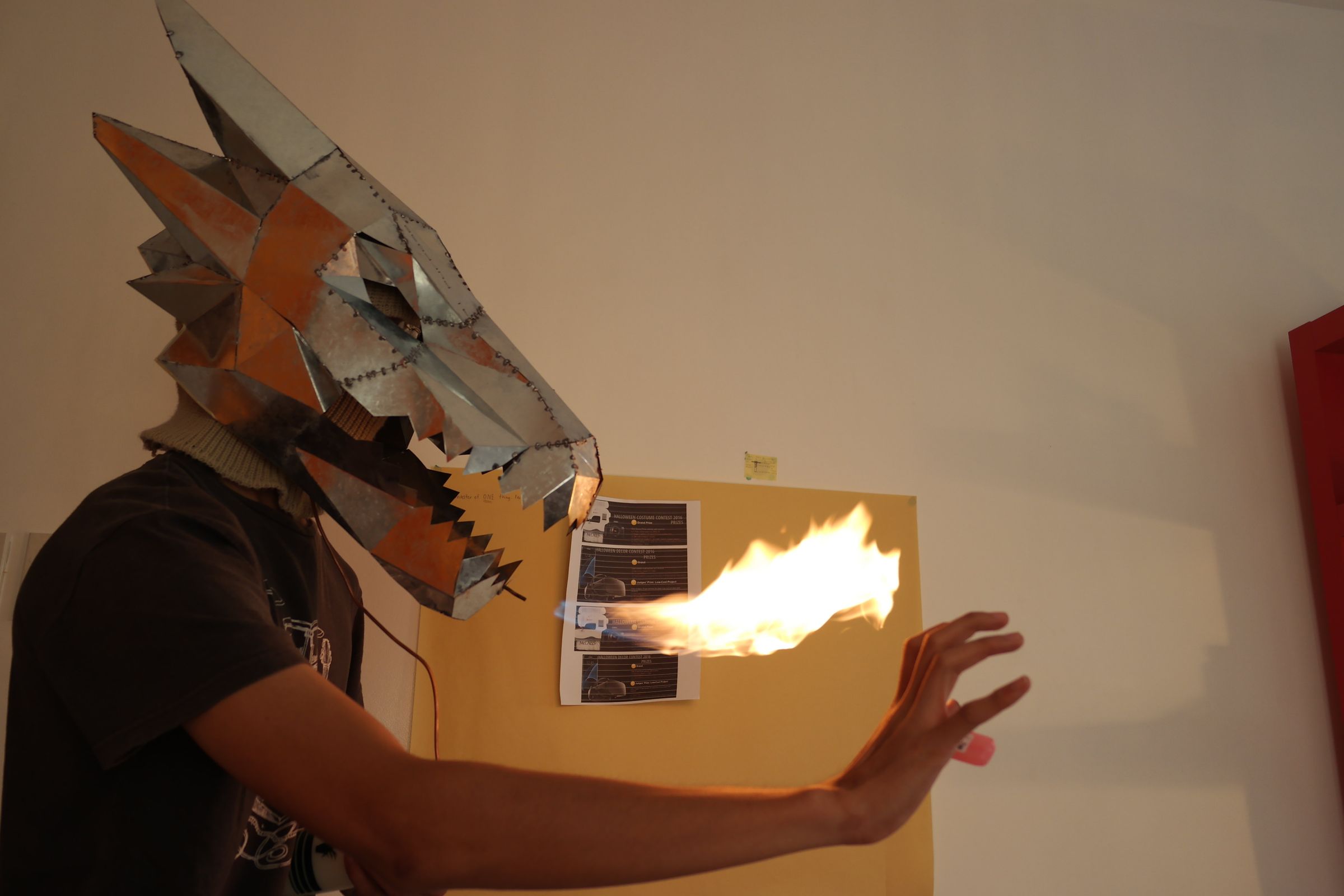 The Firebreathing Steel Dragon Helmet 3 Steps (with Pictures