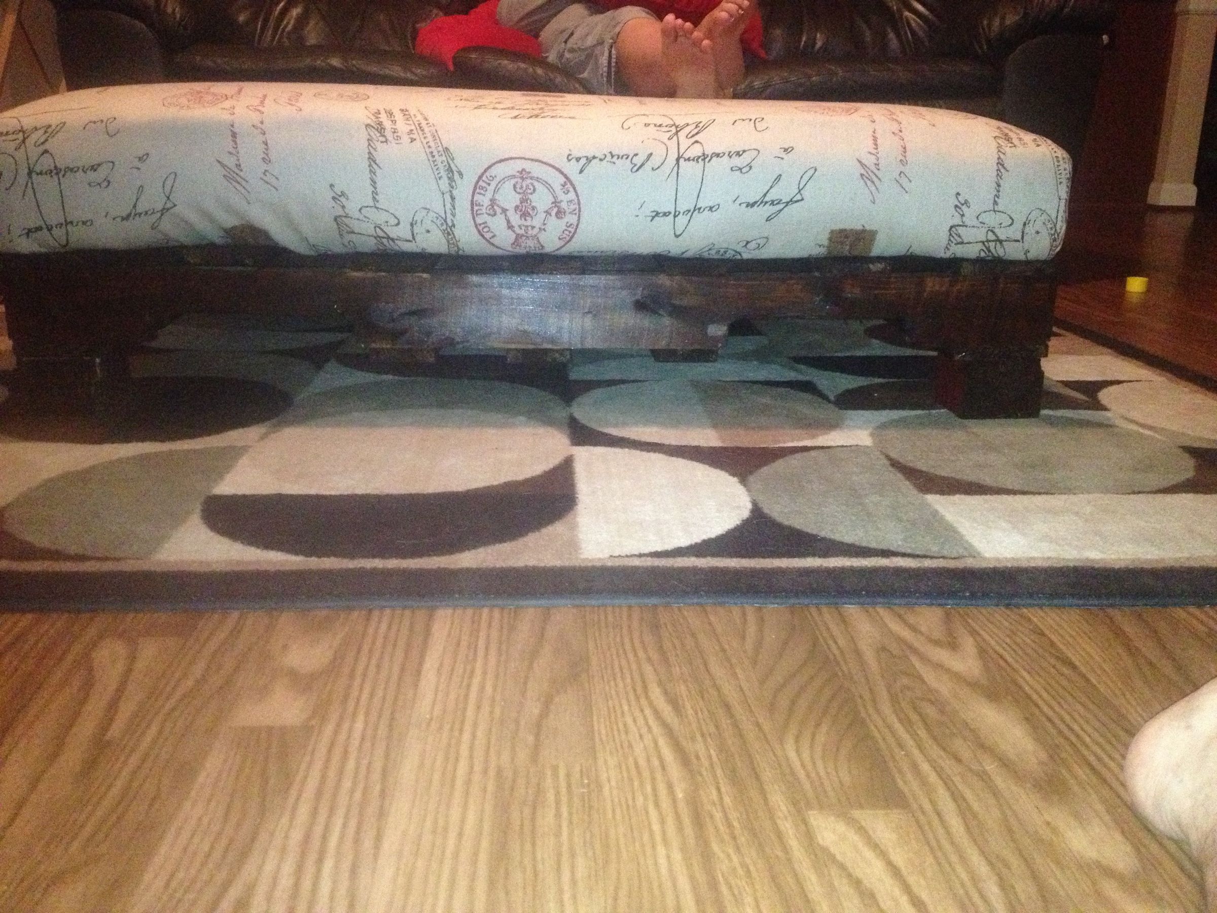 Pallet Ottoman 8 Steps Instructables