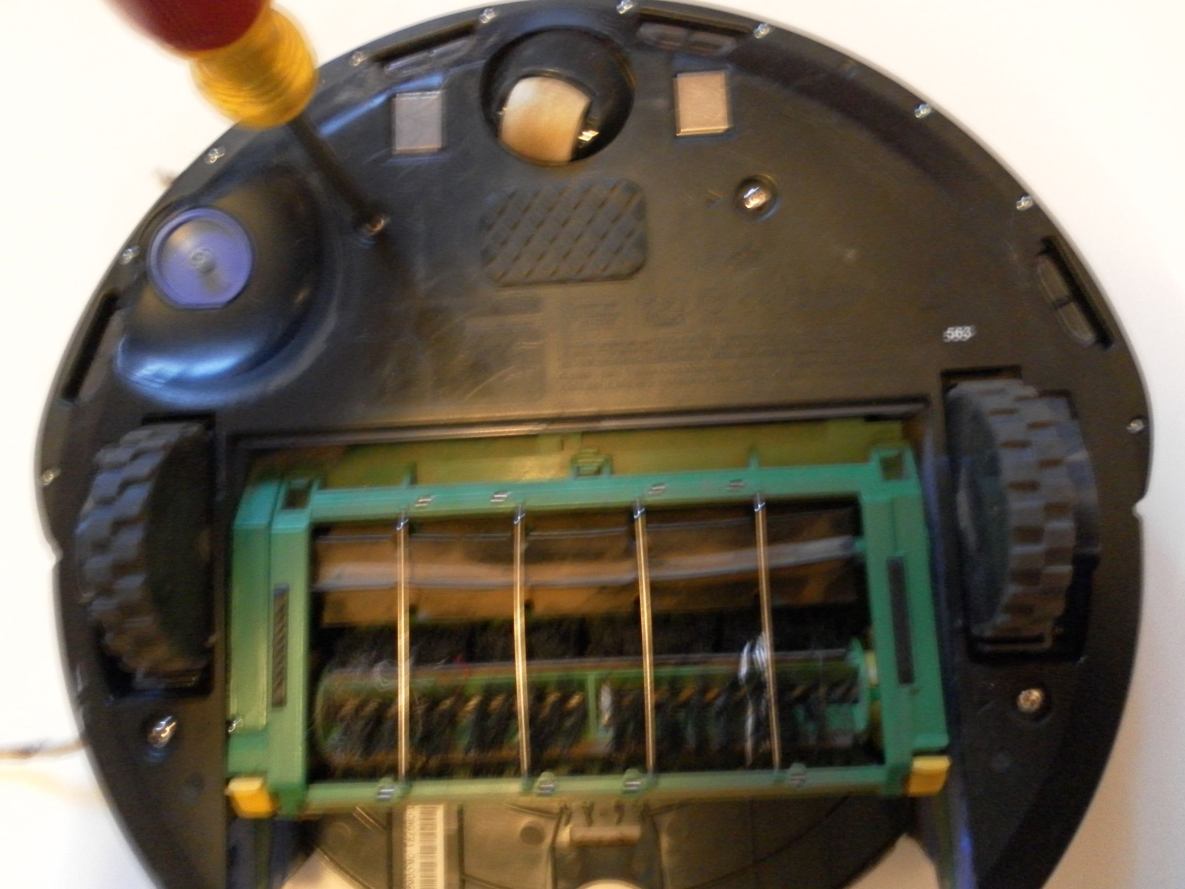 How to Clean a Roomba 5 Steps Instructables