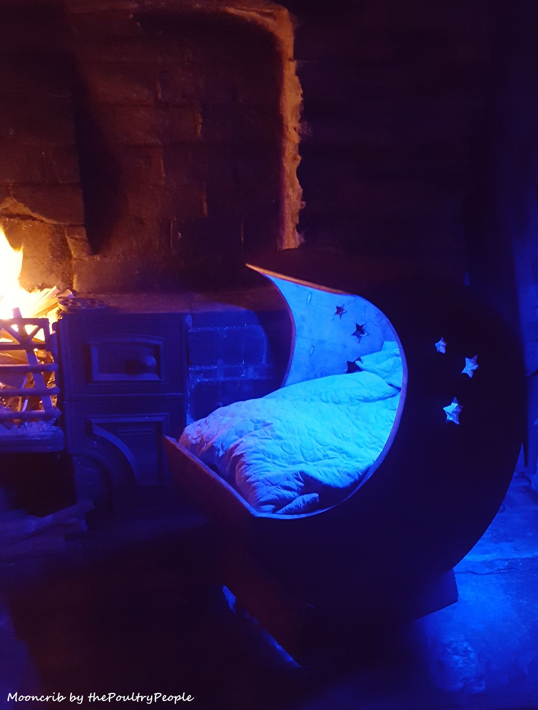 pallet moon crib