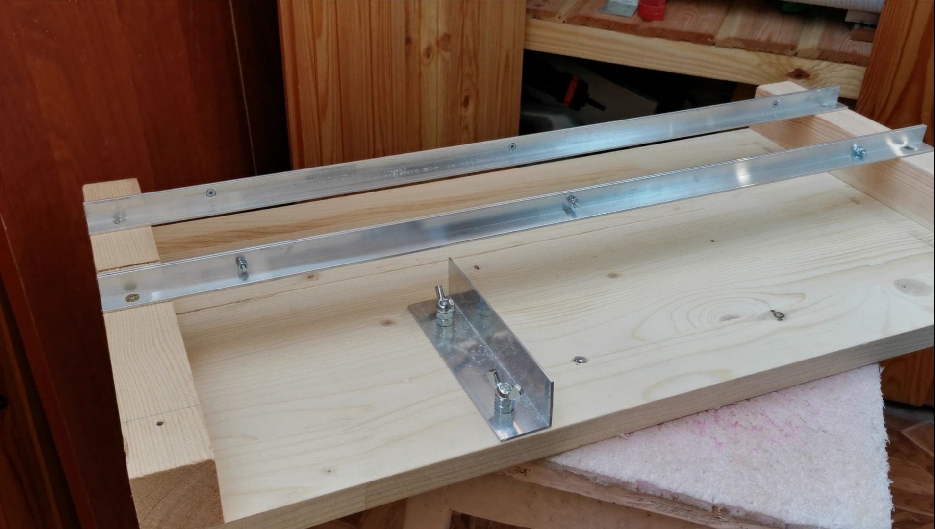 How to Make Very Simple a Circular Saw Crosscut Jig and Router Guide 2